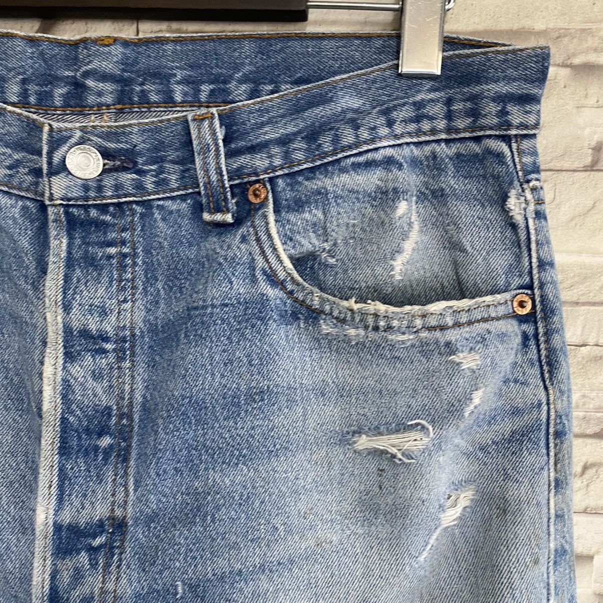 Levi's Vintage 90s Levis 501 Thrashed Jeans 34x30 USA Size US 34 / EU 50 - 6 Thumbnail