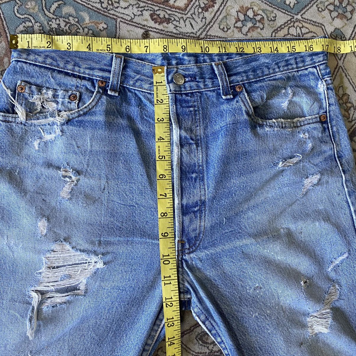 Levi's Vintage 90s Levis 501 Thrashed Jeans 34x30 USA Size US 34 / EU 50 - 22 Thumbnail