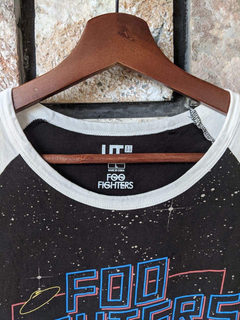 Band Tees Vintage Foo Fighter Rock Band Tees x Tour Tee x Uniqlo Size US M / EU 48-50 / 2 - 5 Thumbnail