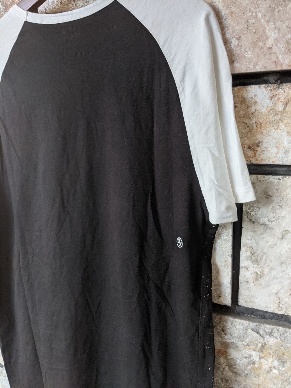 Band Tees Vintage Foo Fighter Rock Band Tees x Tour Tee x Uniqlo Size US M / EU 48-50 / 2 - 6 Thumbnail
