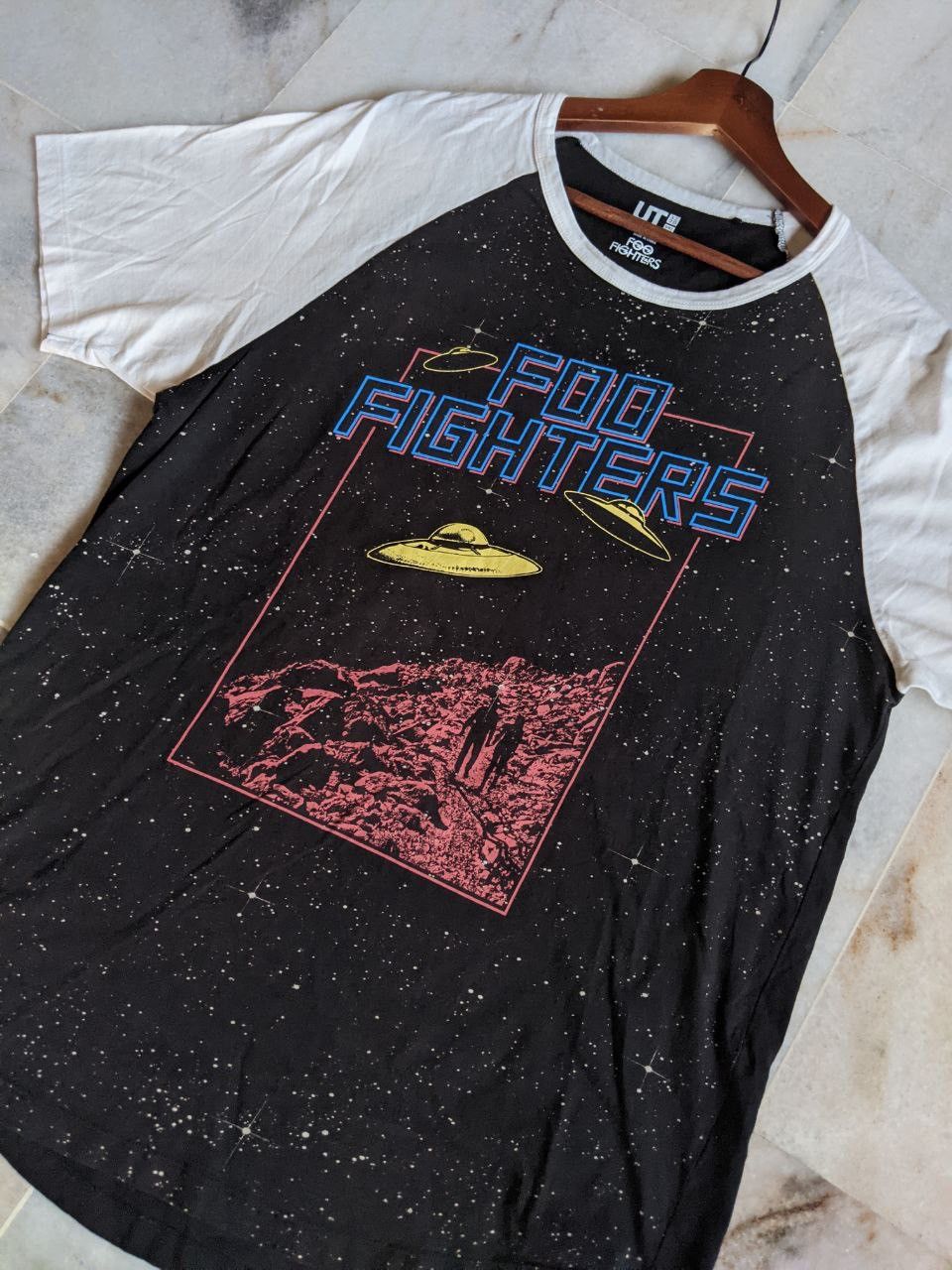 Band Tees Vintage Foo Fighter Rock Band Tees x Tour Tee x Uniqlo Size US M / EU 48-50 / 2 - 9 Thumbnail