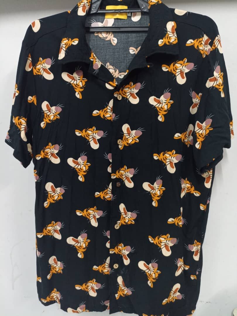 Tokyo Disney tiger Hawaii shirt