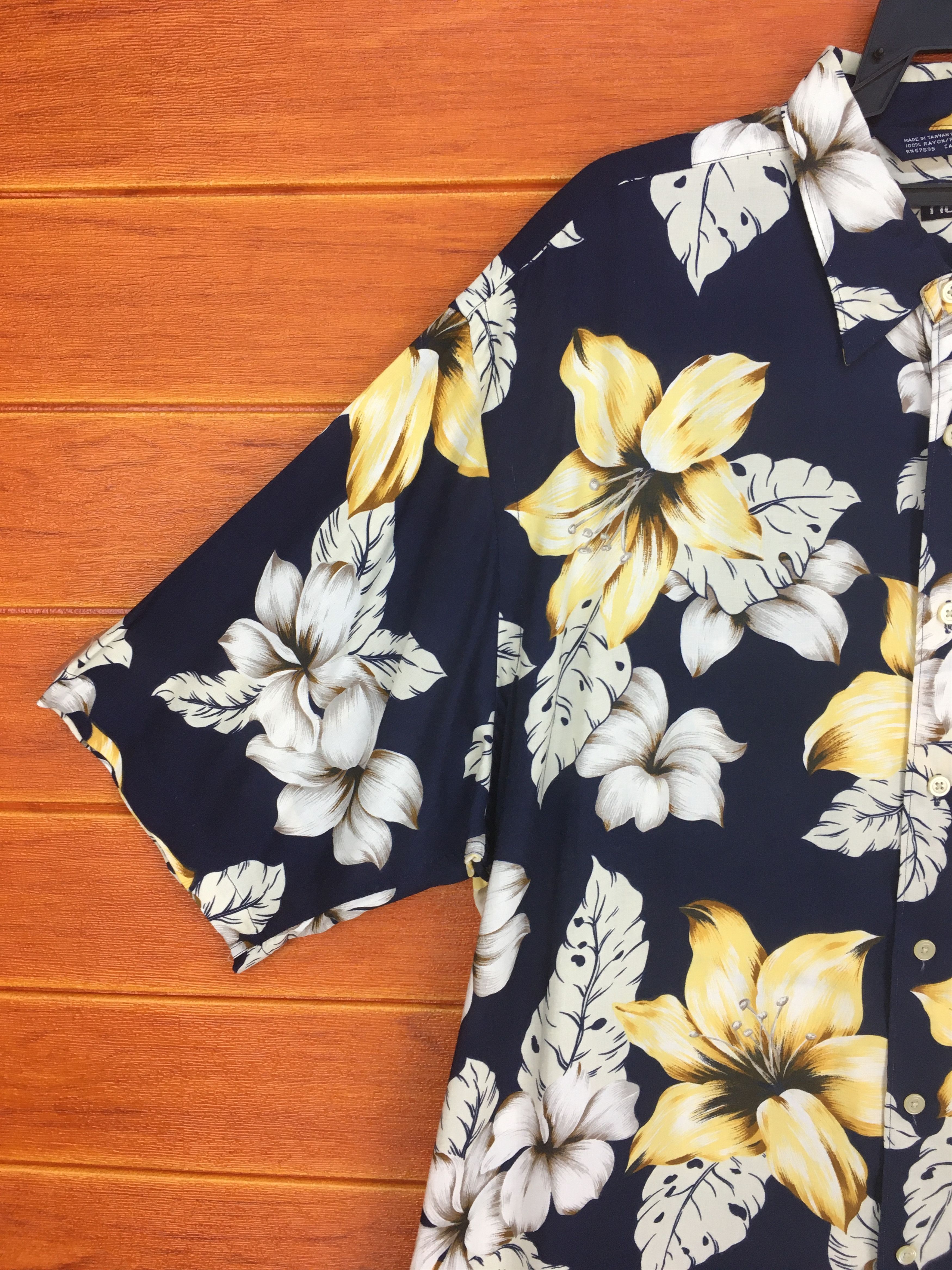 Nautica Vintage 90s NAUTICA 100% Rayon Hawaiian Shirt Size US XL / EU 56 / 4 - 2 Thumbnail