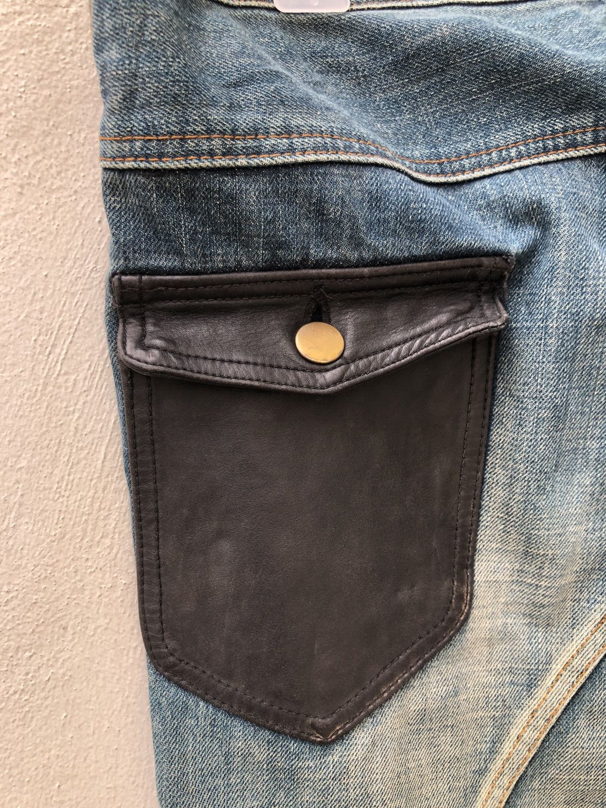 Alfredo Bannister Vintage Alfredo Banister Hybrid Leather Denim Flare Jeans Size US 32 / EU 48 - 14 Thumbnail