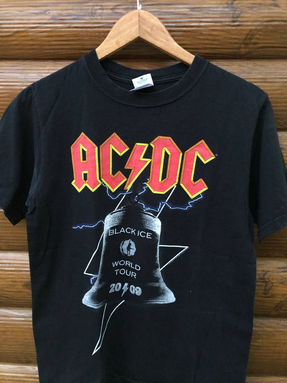 Band Tees AC/DC 2009 vintage rock band tour tee Size US S / EU 44-46 / 1 - 2 Thumbnail