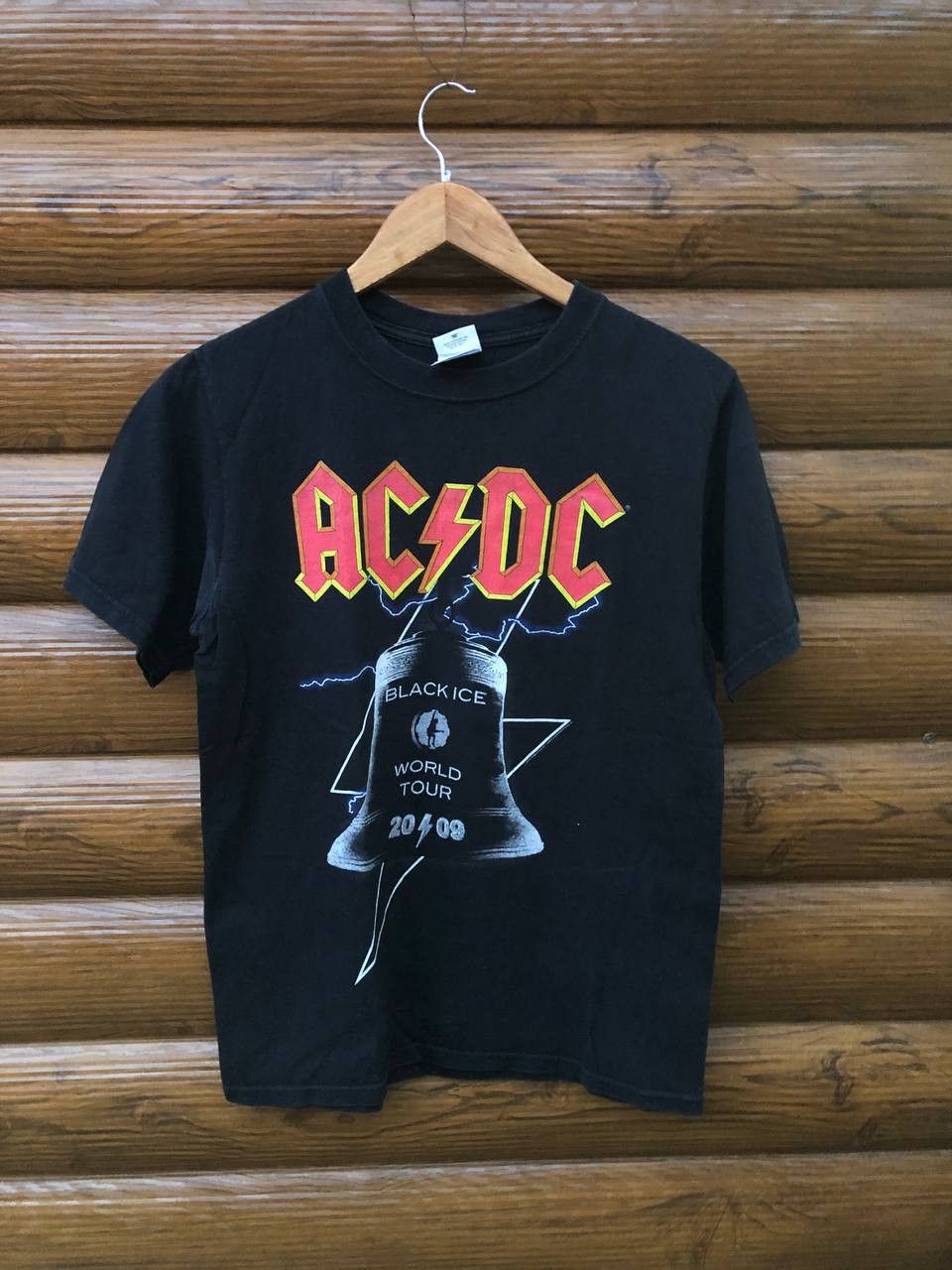Band Tees AC/DC 2009 vintage rock band tour tee Size US S / EU 44-46 / 1 - 1 Thumbnail