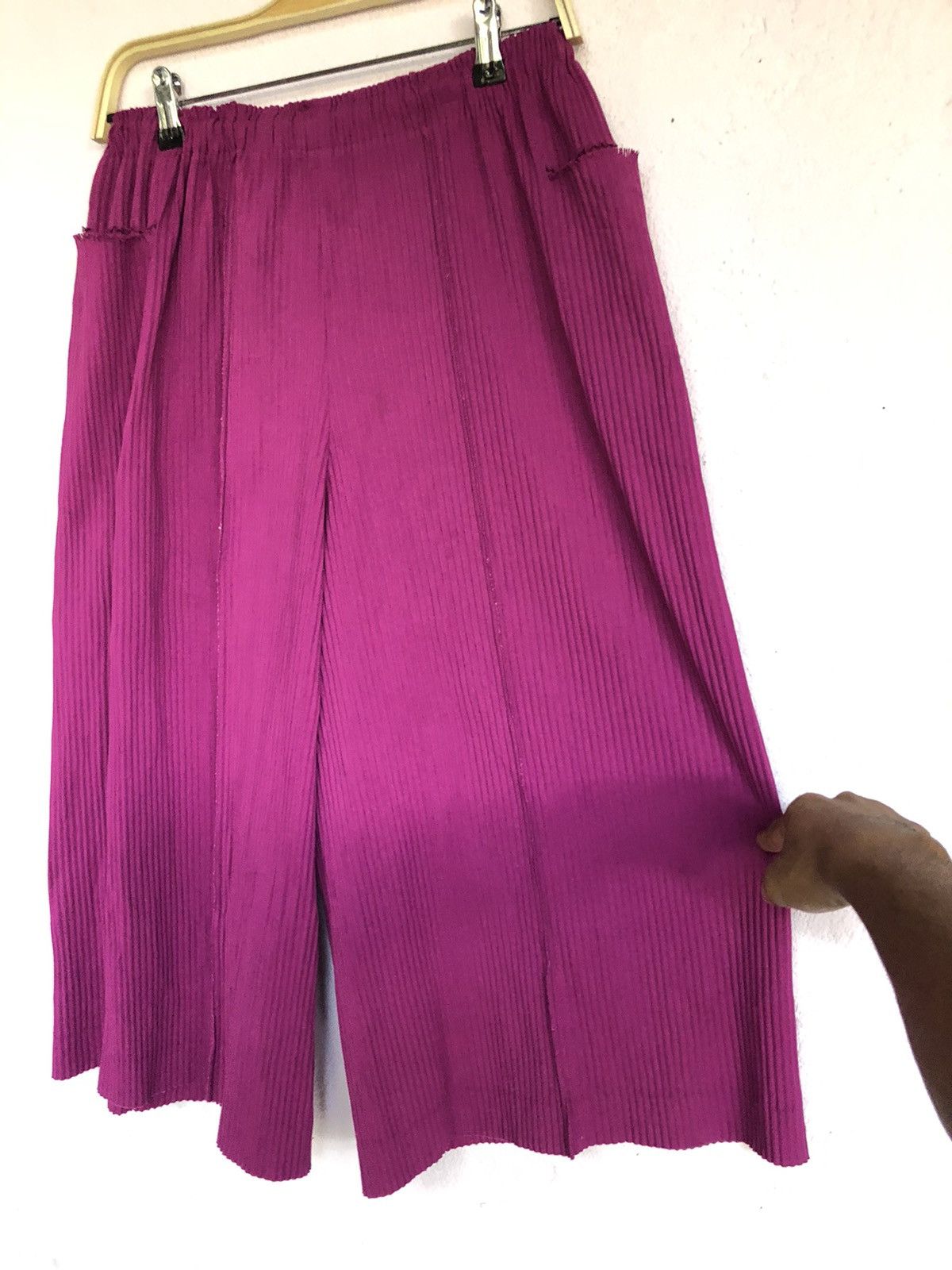 Issey Miyake Issey Miyake Pleated Cropped Wide Leg Trousers Pants Women Size 30" / US 8 / IT 44 - 3 Thumbnail