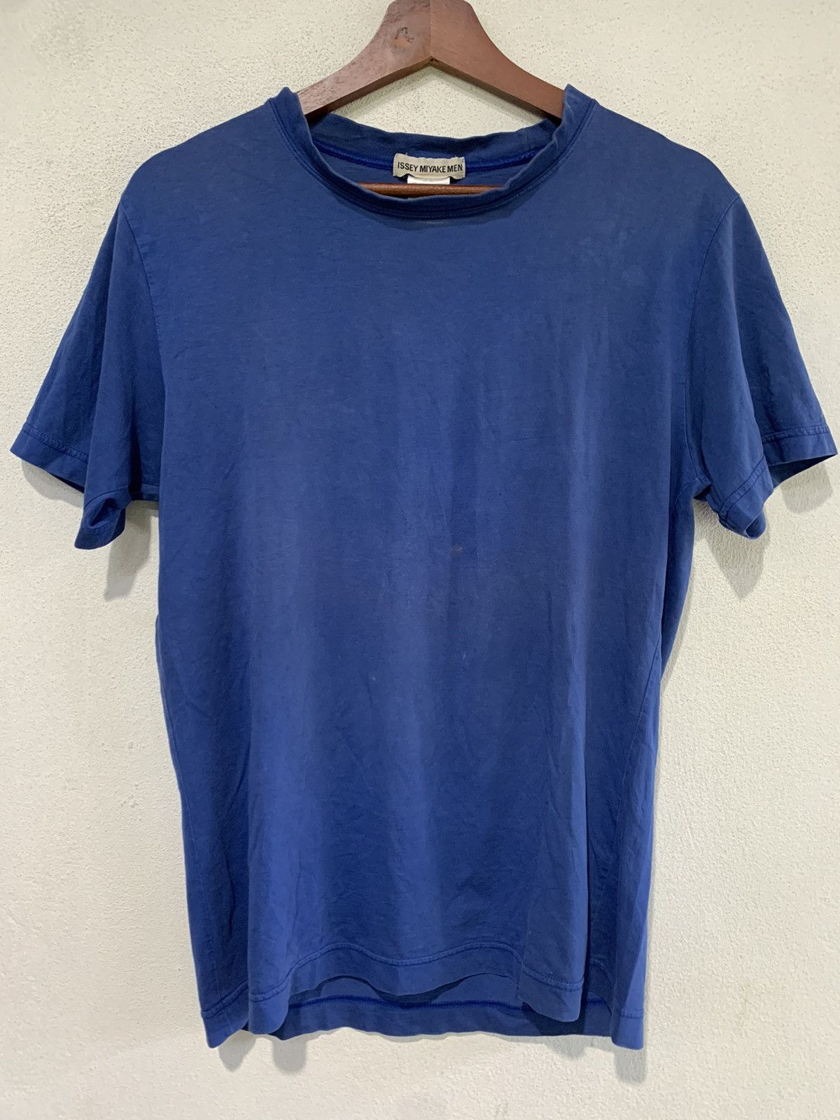 Issey Miyake × Japanese Brand Issey Miyaki Men Indigo T Shirt Size US M / EU 48-50 / 2 - 1 Thumbnail