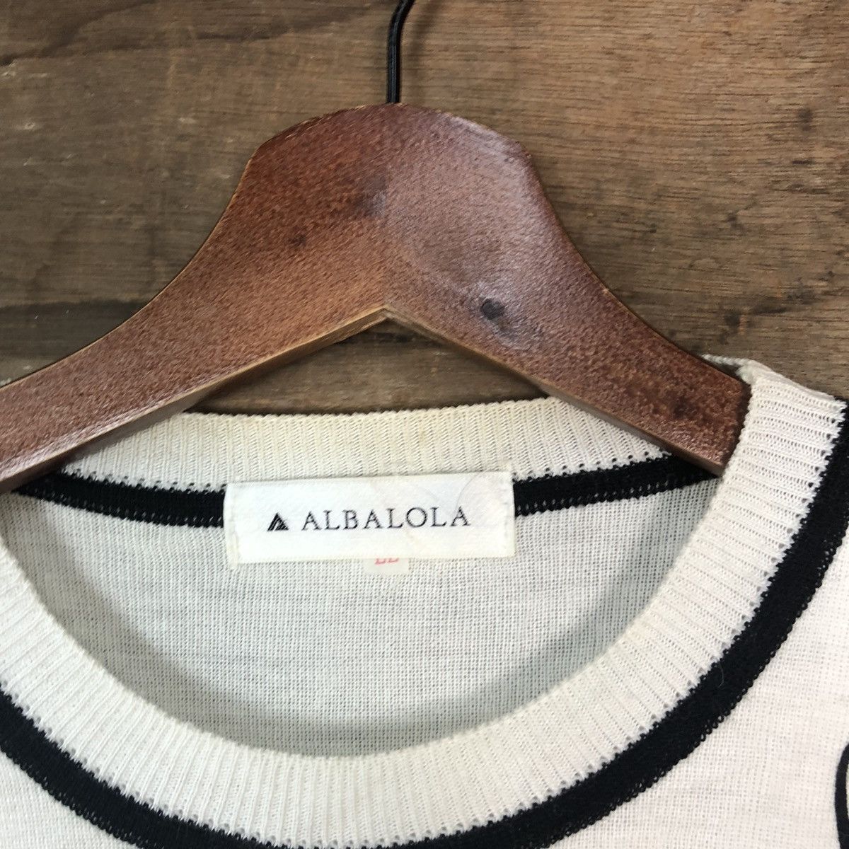 Japanese Brand × Vintage Alba Lola butterfly art knitwear White sleeveless #6864 Size L / US 10 / IT 46 - 7 Thumbnail