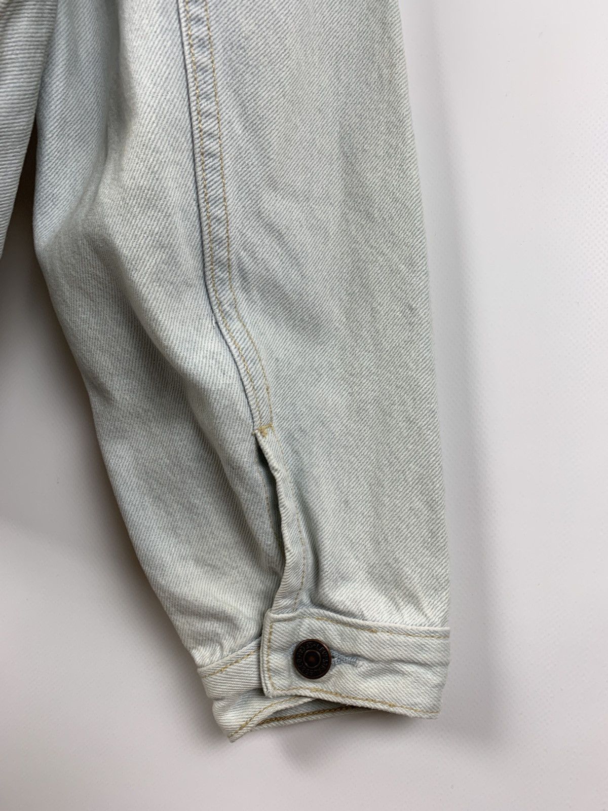 Levi's 90s Vintage Levi’s White Blue Denim Jeans Jacket Size US L / EU 52-54 / 3 - 20 Thumbnail