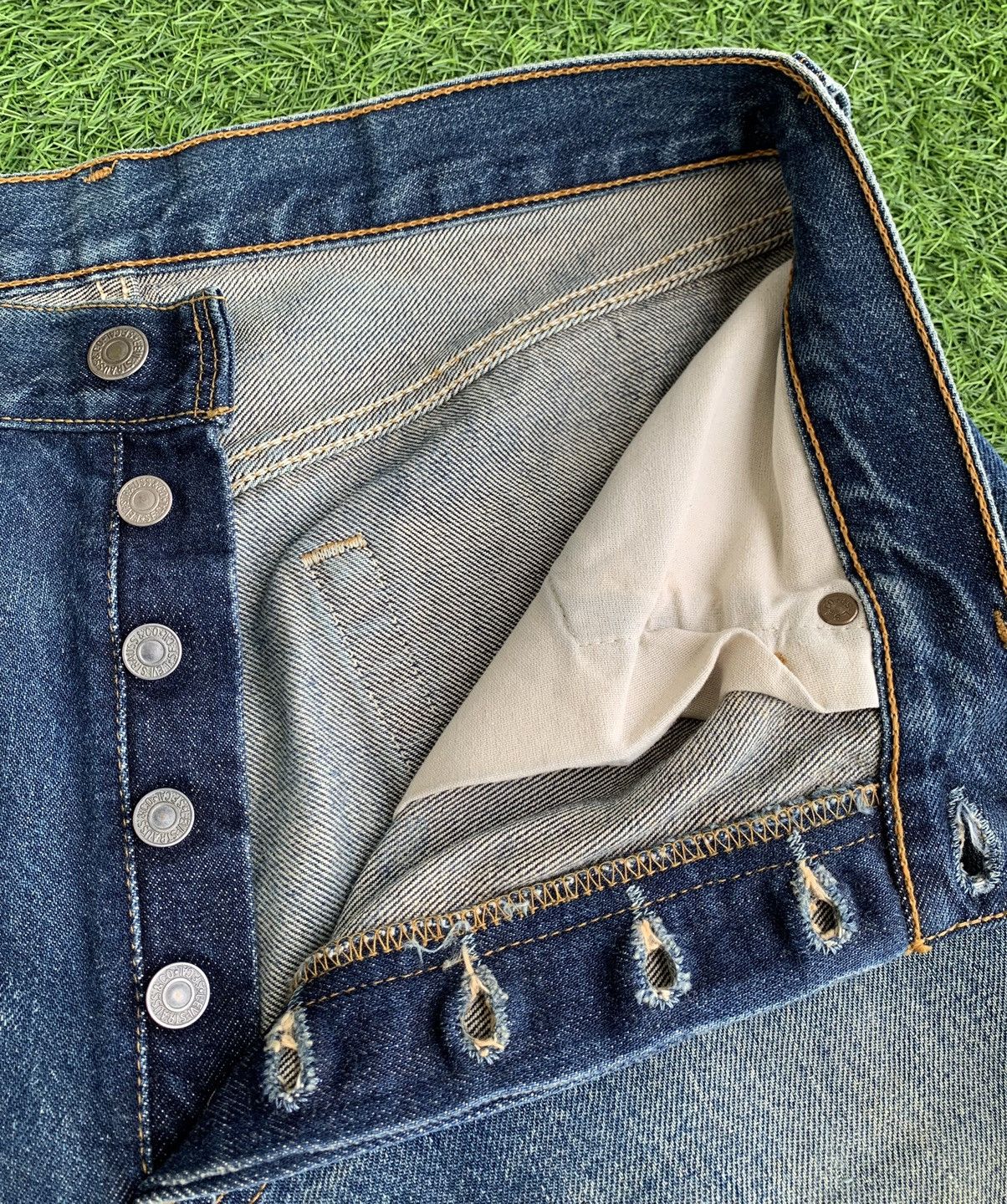 Levi's Vintage Levis 501 Distressed Jeans Size US 32 / EU 48 - 10 Thumbnail