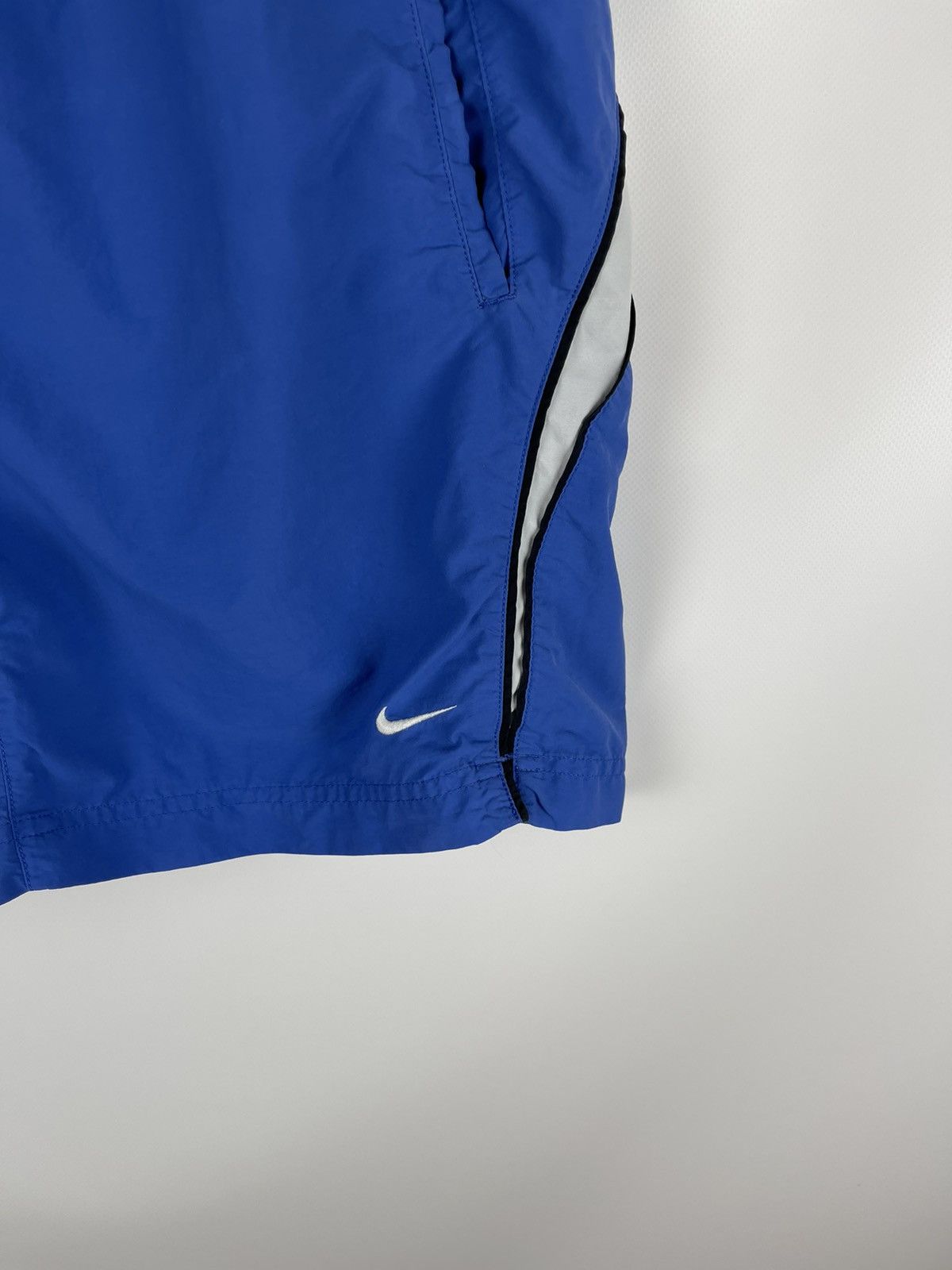 Nike Nike Vintage y2k blue striped shorts swoosh logo Size US 34 / EU 50 - 4 Thumbnail
