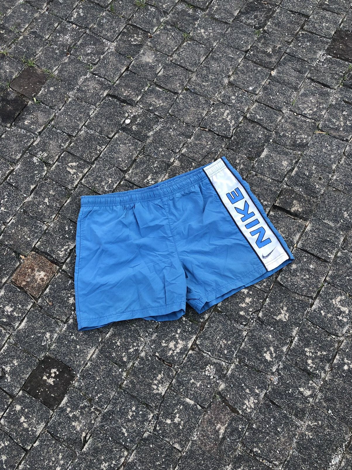 Nike 90s Vintage Nike Nylon Big Logo Shorts Size US 32 / EU 48 - 1 Thumbnail