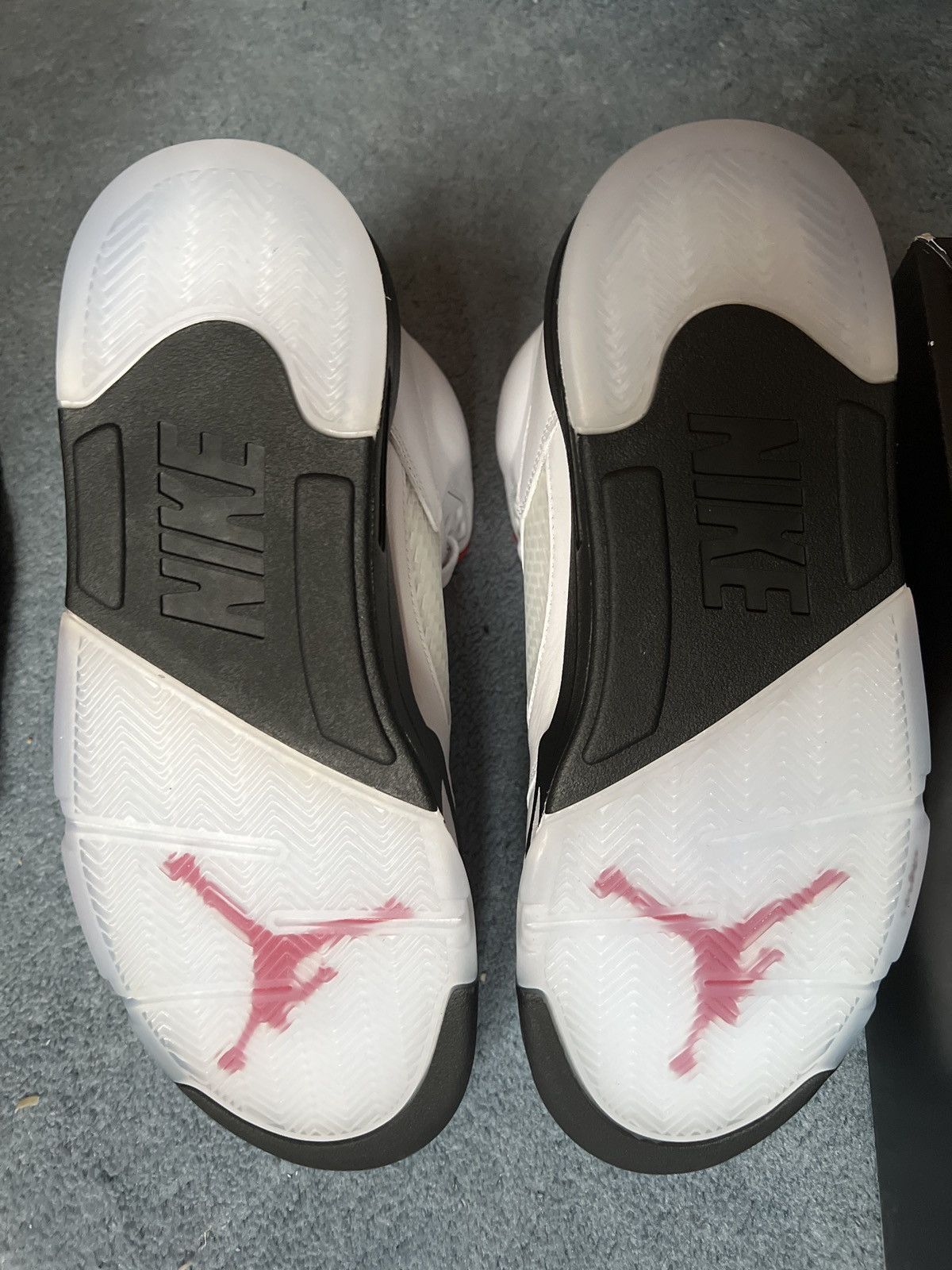 Jordan Brand Air Jordan 5 Retro Fire Red 2020 Size US 10.5 / EU 43-44 - 5 Thumbnail