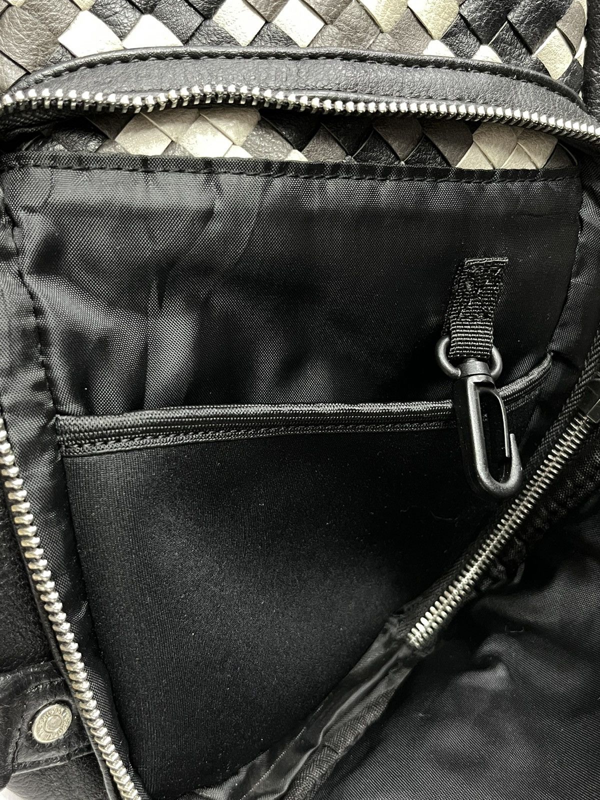 Designer × Japanese Brand × Takeo Kikuchi 🔥TAKEO KIKUCHI Classic Braided Design Multipocket Crossbody Size ONE SIZE - 12 Thumbnail