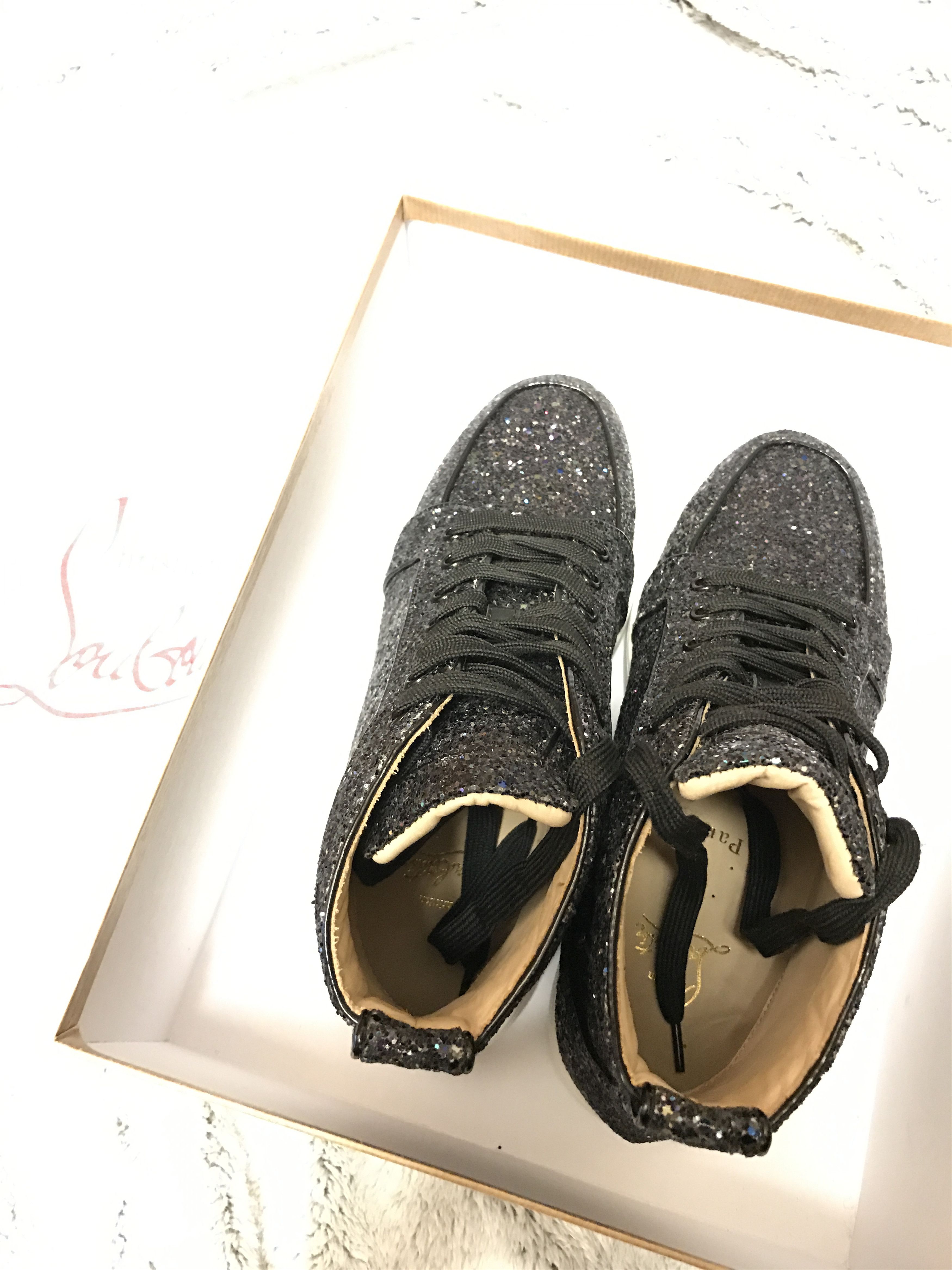 Louis flat veau velours strass sales
