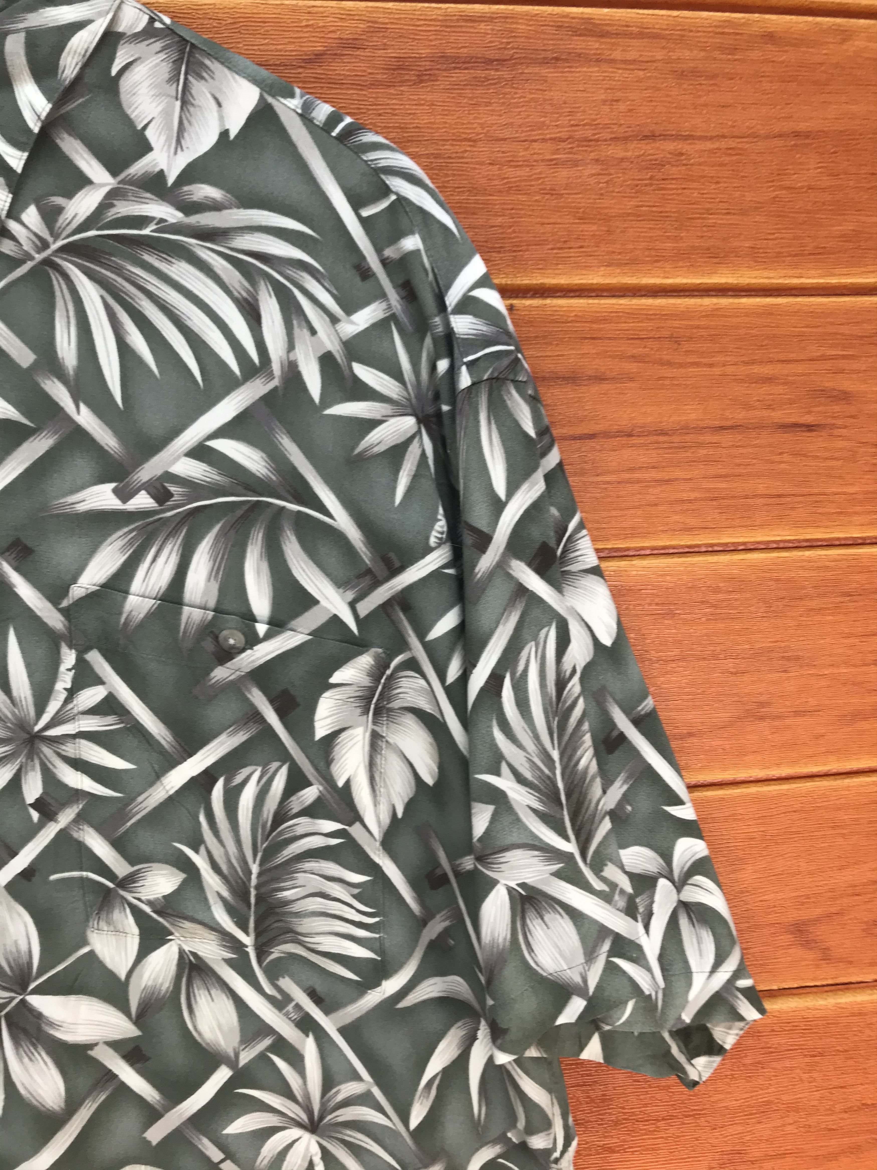Pierre Cardin Vintage PIERRE CARDIN Leaf Hawaiian Shirt Size US XL / EU 56 / 4 - 3 Thumbnail