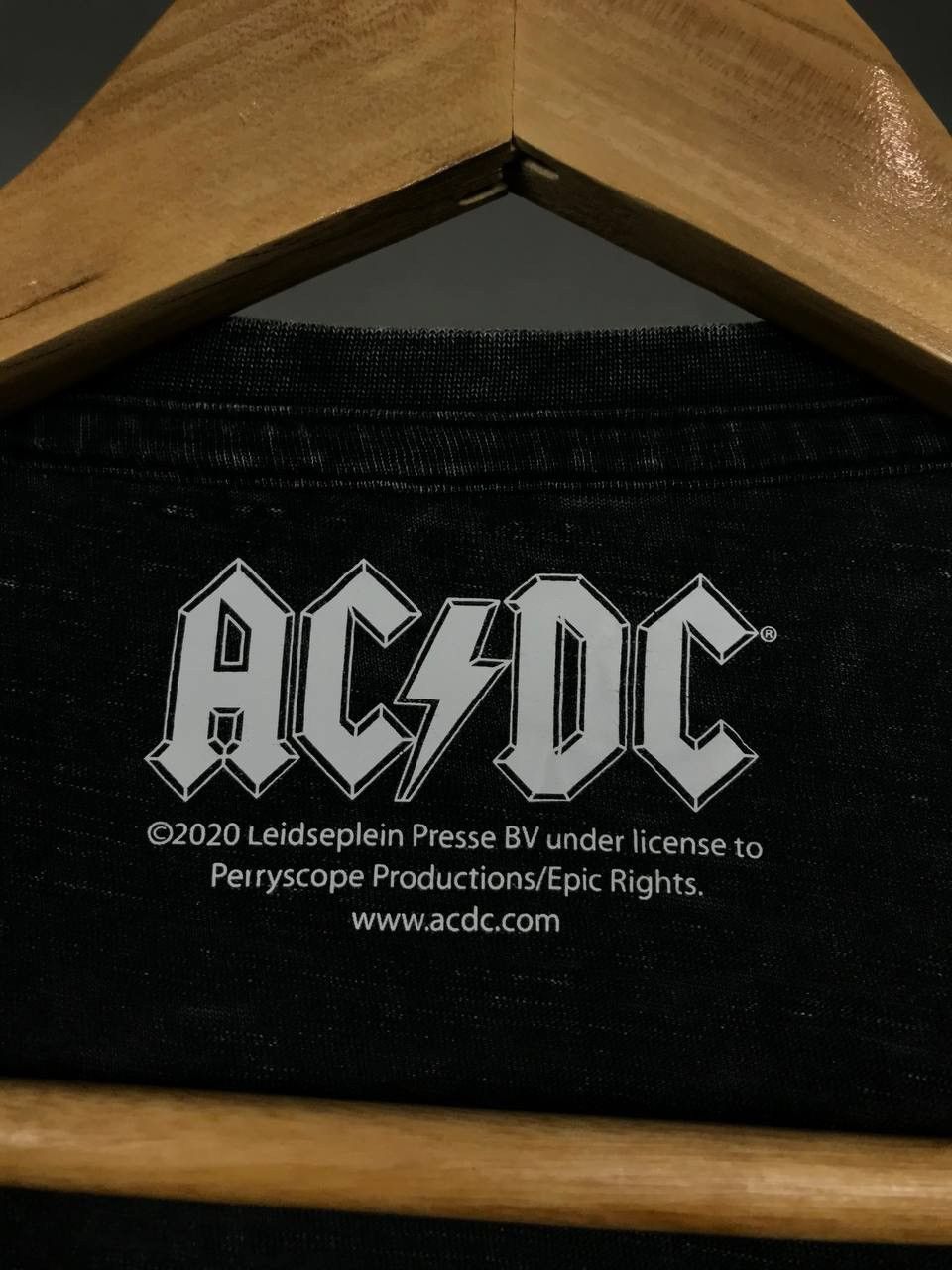 AC/DC × Band Tees × Vintage AC/DC vintage rock band tee Size US XL / EU 56 / 4 - 3 Thumbnail