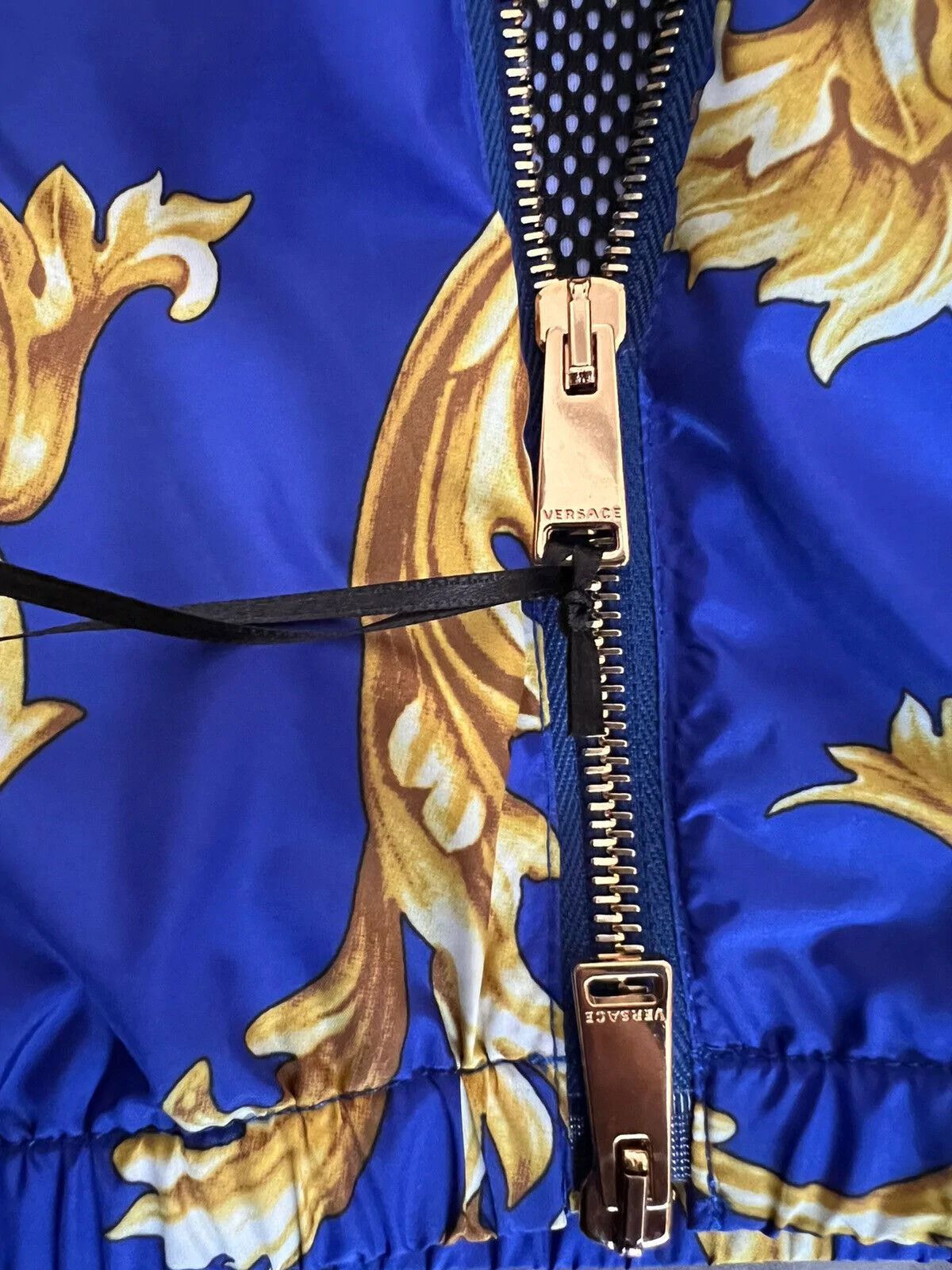 Versace Hooded in Blue Size US M / EU 48-50 / 2 - 10 Thumbnail