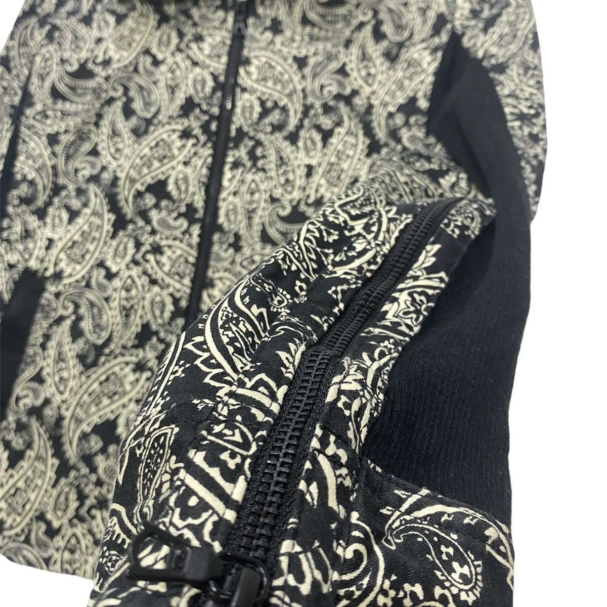 NO ID 🔥NO ID PAISLEY HOODIE LGB IF SIX WAS NINE STYLE Size US S / EU 44-46 / 1 - 5 Thumbnail