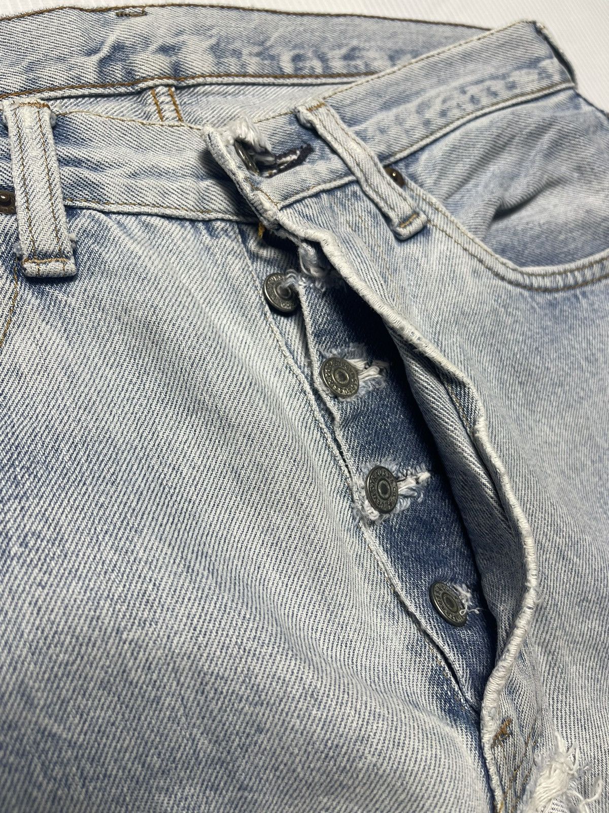 Levi's Vintage Levi's 501 Selvedge Button No.6 Made In USA Jeans Size US 31 - 7 Thumbnail