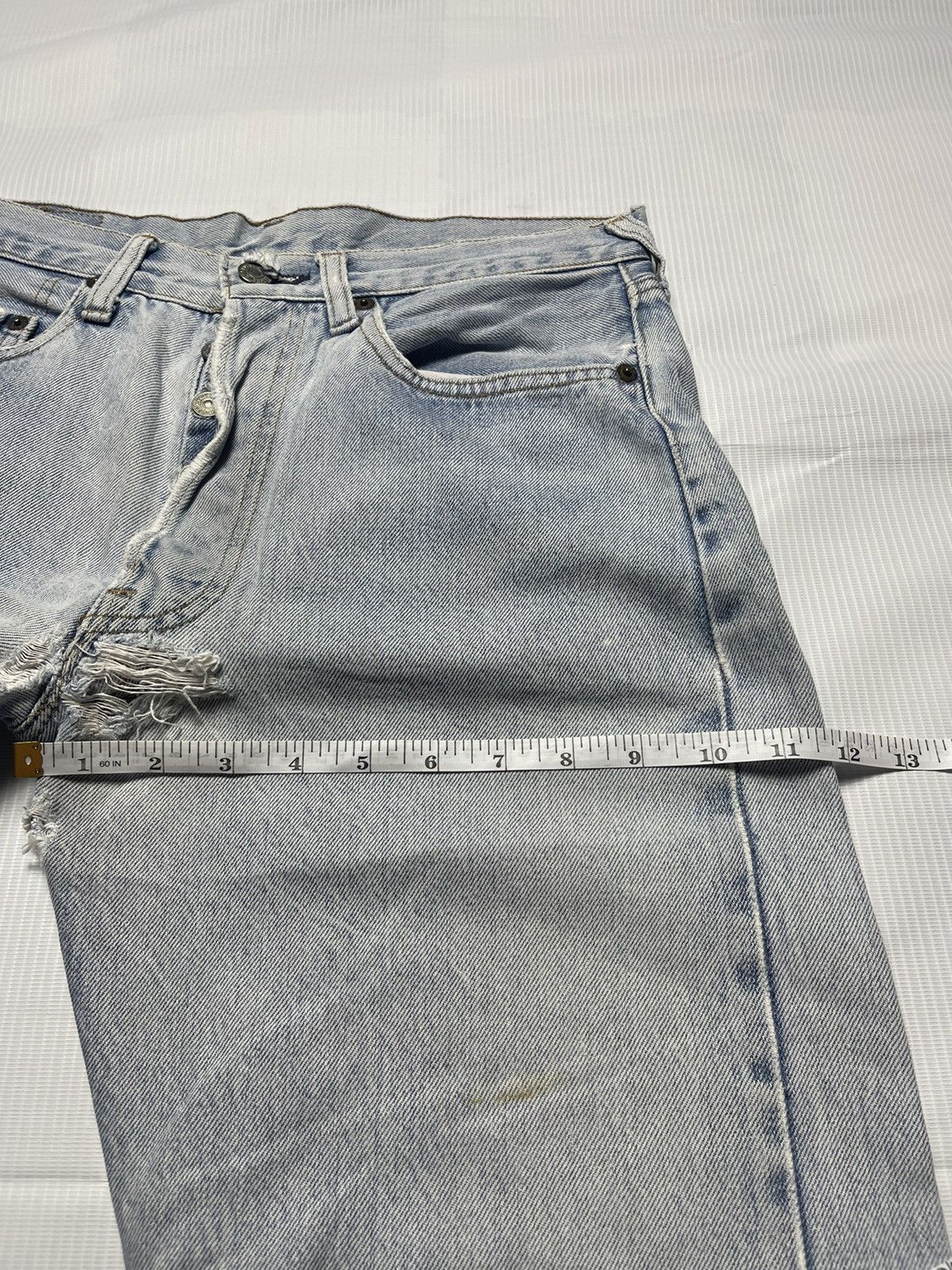 Levi's Vintage Levi's 501 Selvedge Button No.6 Made In USA Jeans Size US 31 - 13 Thumbnail