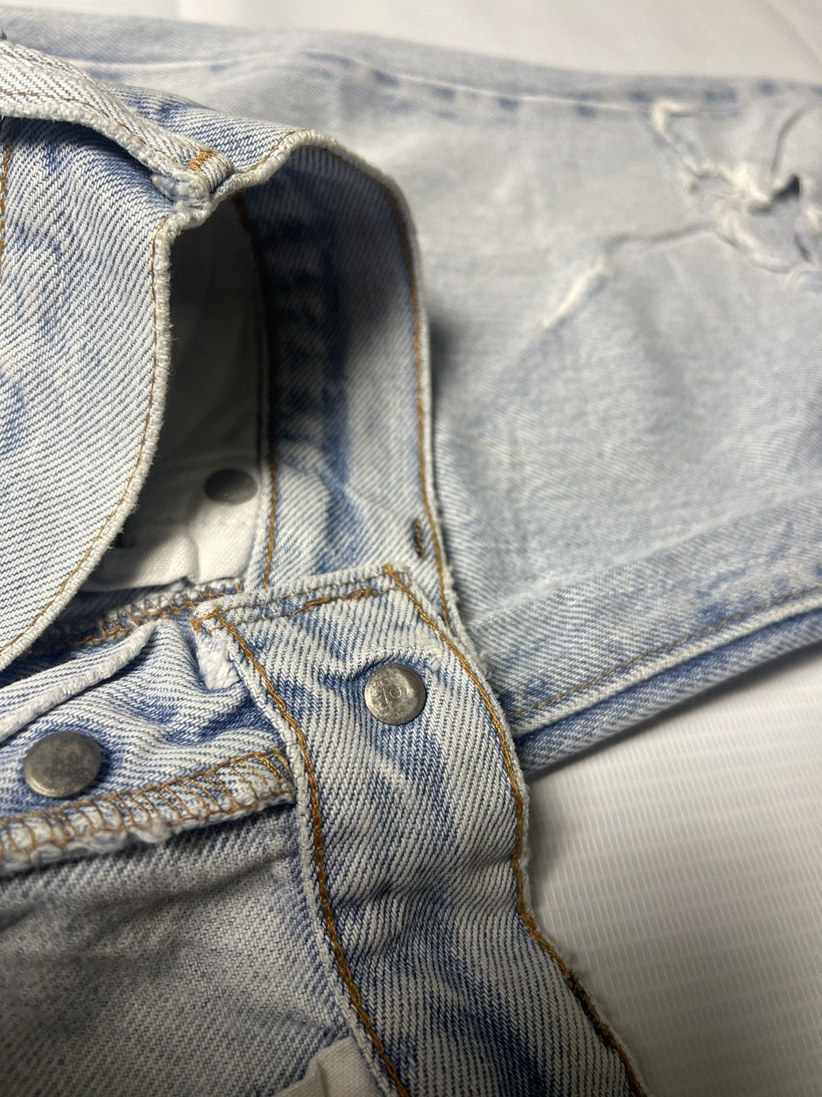 Levi's Vintage Levi's 501 Selvedge Button No.6 Made In USA Jeans Size US 31 - 8 Thumbnail