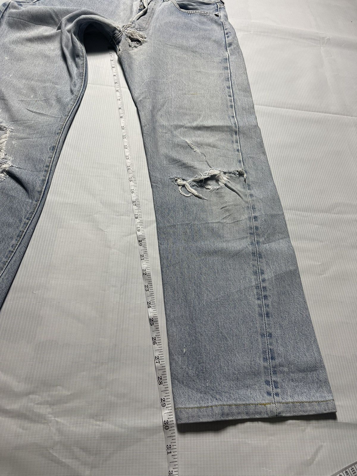 Levi's Vintage Levi's 501 Selvedge Button No.6 Made In USA Jeans Size US 31 - 16 Thumbnail