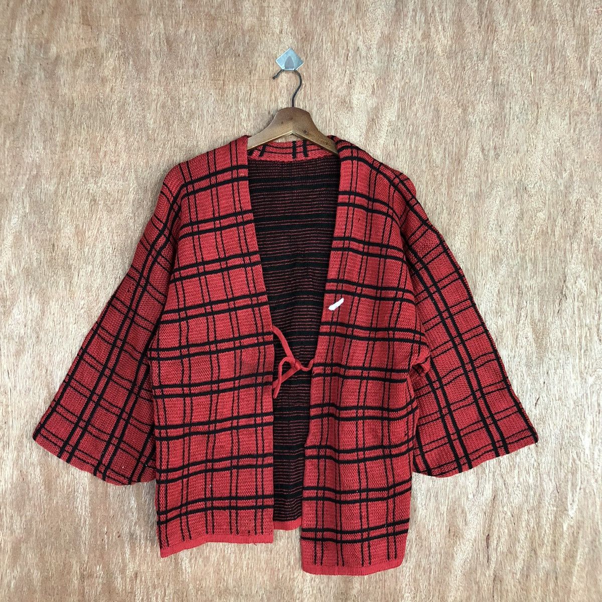 Homespun Knitwear Japan Red checkered Knit vintage cardigan Kimono #H112 Size US L / EU 52-54 / 3 - 3 Thumbnail