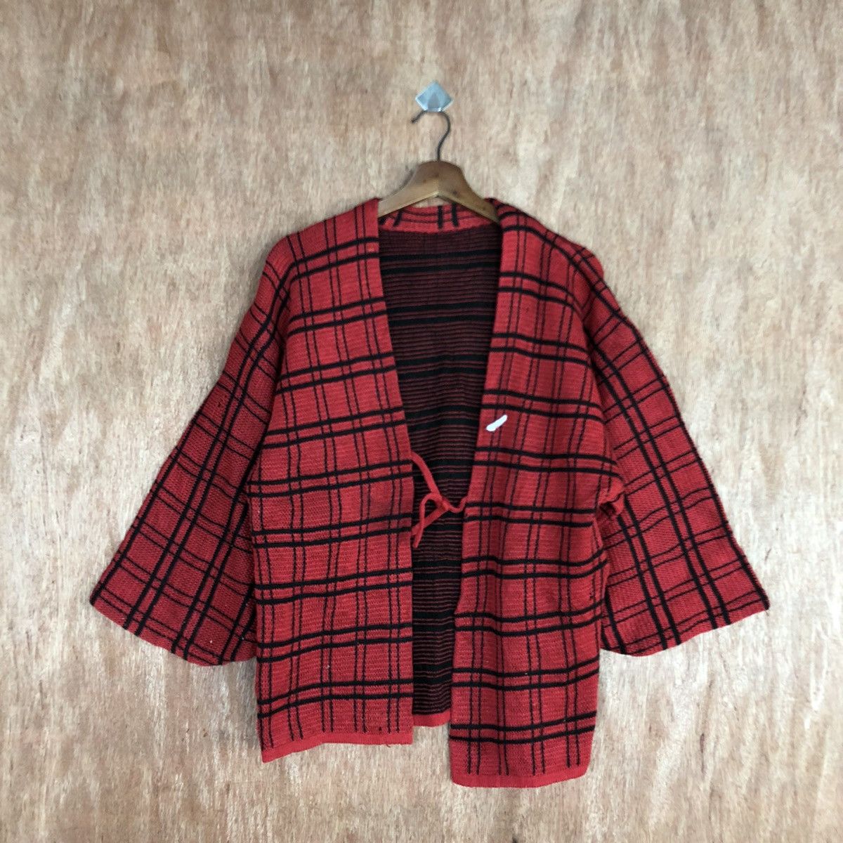 Homespun Knitwear Japan Red checkered Knit vintage cardigan Kimono #H112 Size US L / EU 52-54 / 3 - 1 Thumbnail