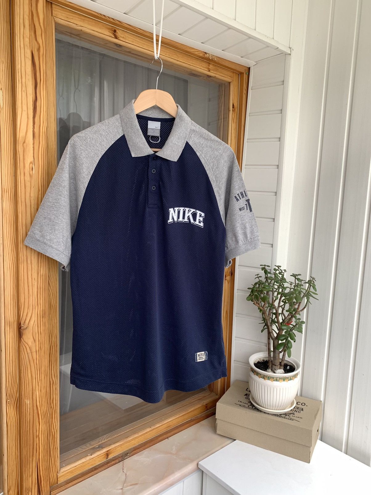 Vintage Nike Athletic Vintage Polo Shirt Mens Size L Size US L / EU 52-54 / 3 - 1 Thumbnail