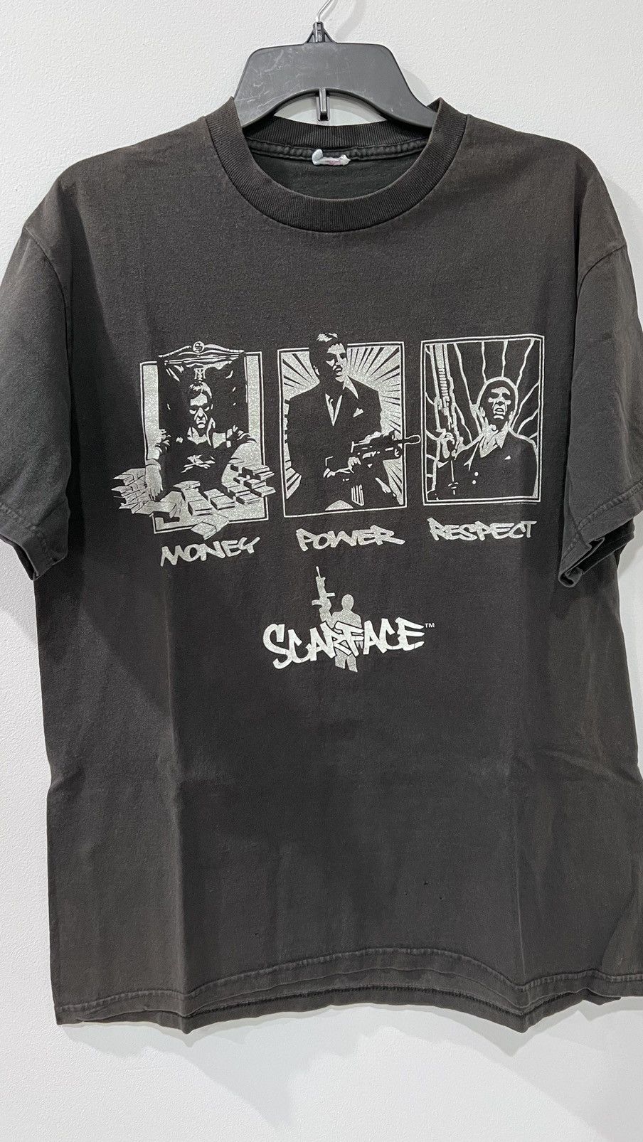 Vintage Scarface “MONEY POWER RESPECT” TShirt Size Large Size US L / EU 52-54 / 3 - 1 Thumbnail