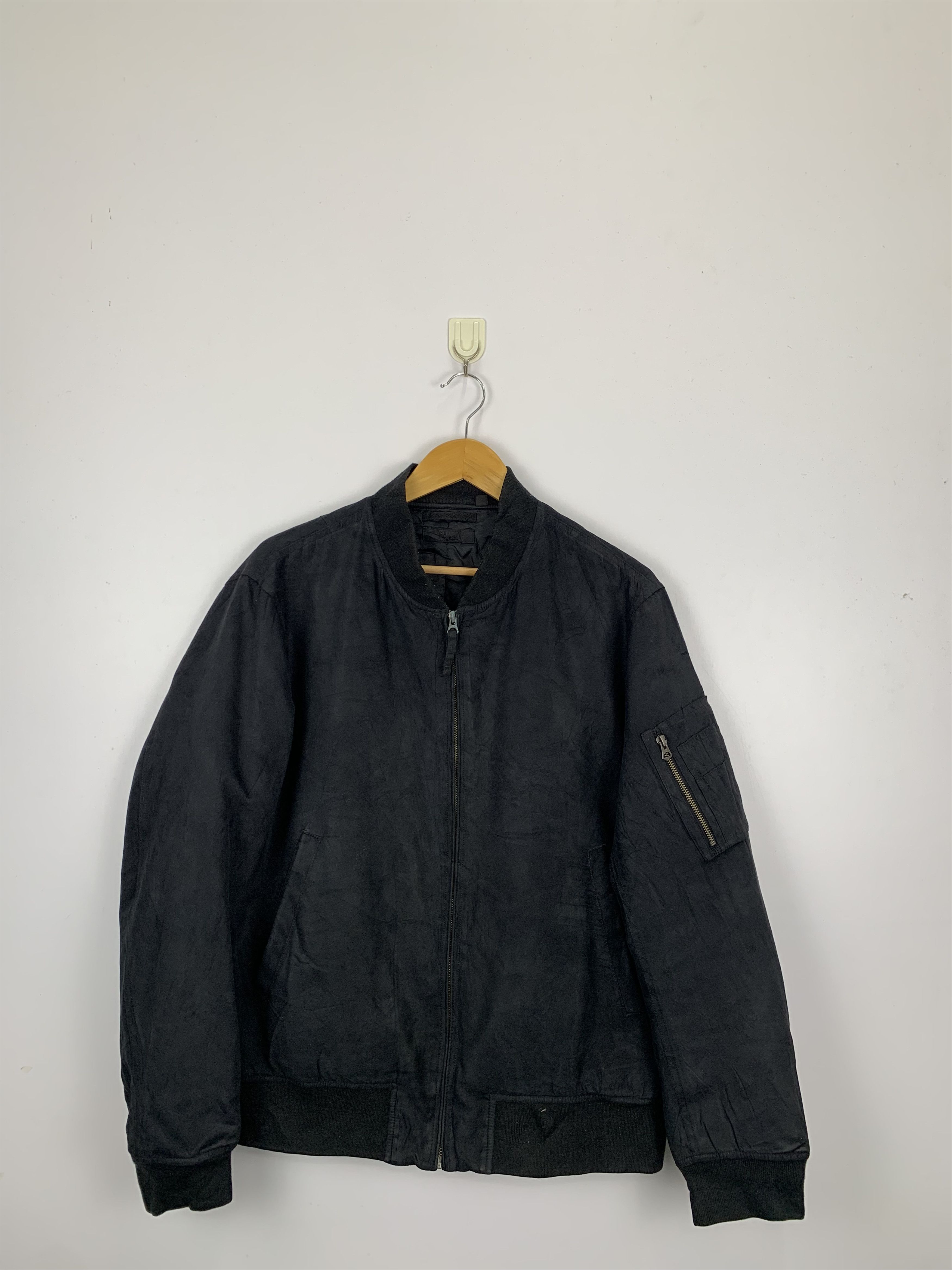 Japanese Brand Japanese Brand Uniqlo Bomber Flight Jacket J0863 Size US XL / EU 56 / 4 - 1 Thumbnail