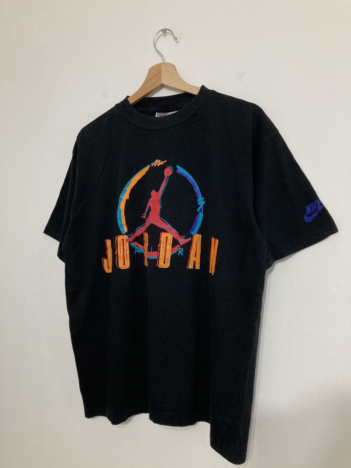 Jordan Brand Nike Air Jordan Vintage 90s T-shirt Logo Jumpman Size US L / EU 52-54 / 3 - 3 Thumbnail