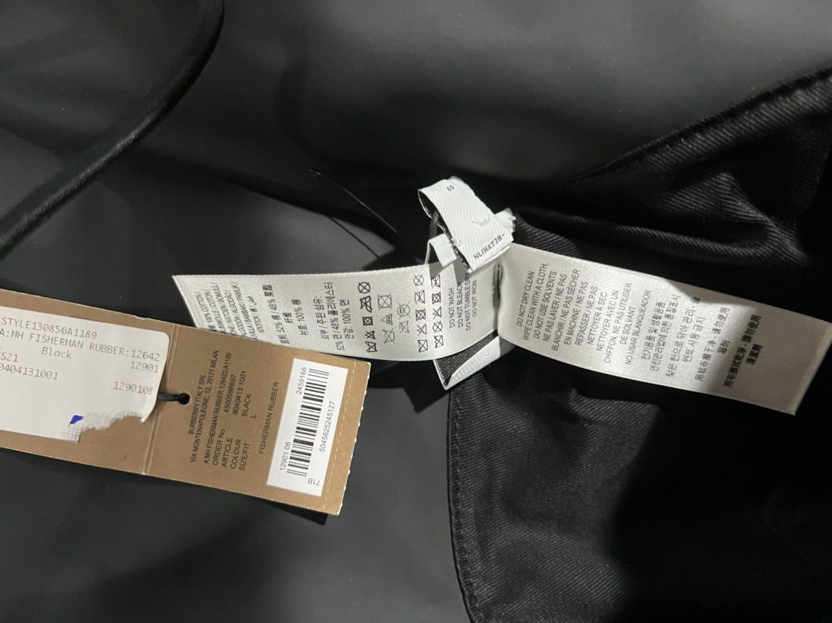Burberry Burberry rain hat. L. $850 Size ONE SIZE - 6 Thumbnail