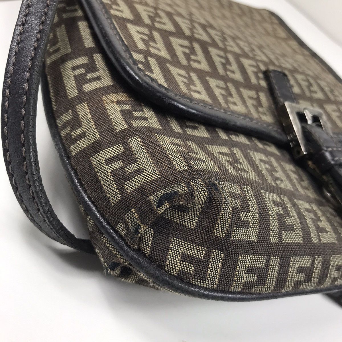 Fendi AUTHENTIC FENDI ZUCCA CROSSBODY Size ONE SIZE - 4 Thumbnail