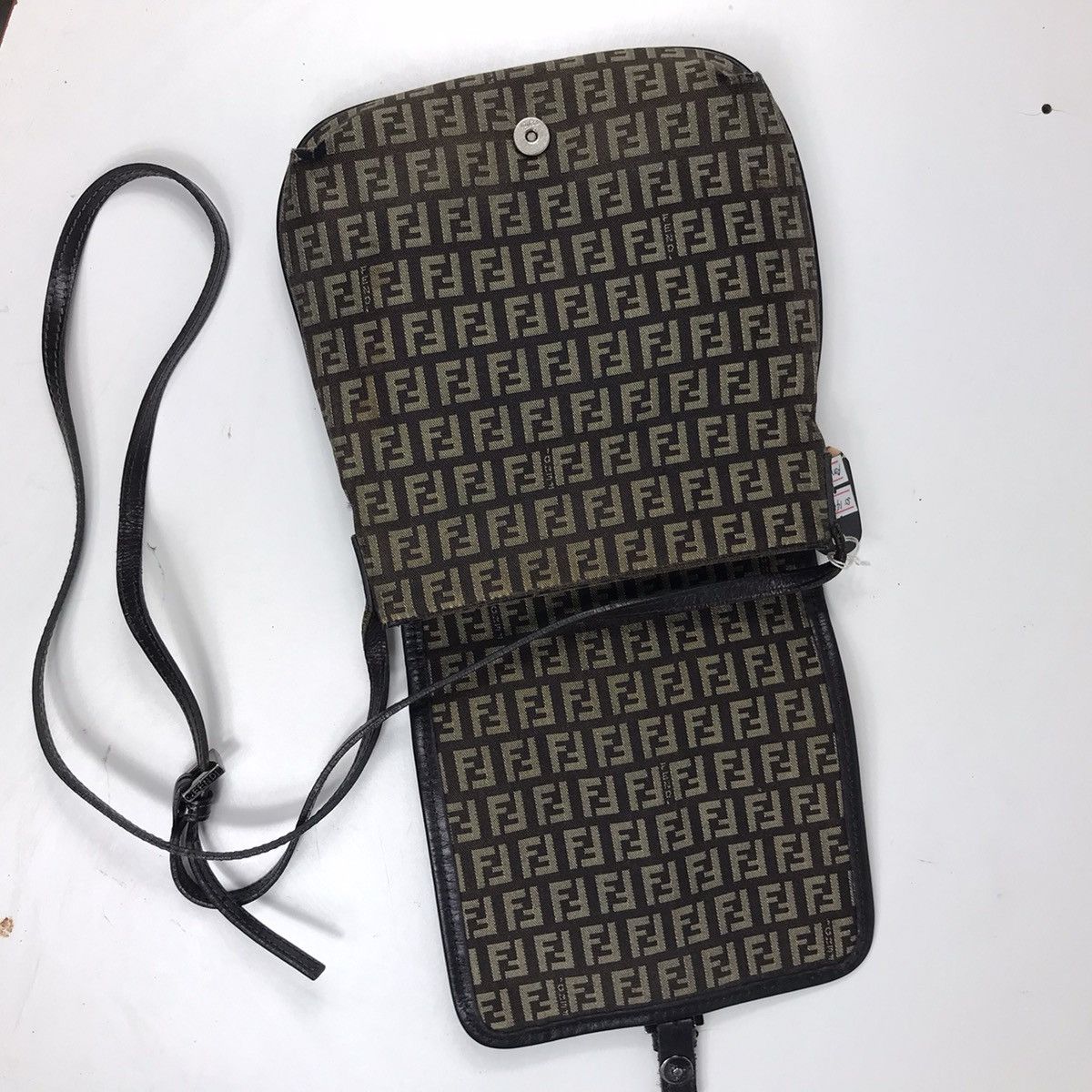 Fendi AUTHENTIC FENDI ZUCCA CROSSBODY Size ONE SIZE - 11 Thumbnail
