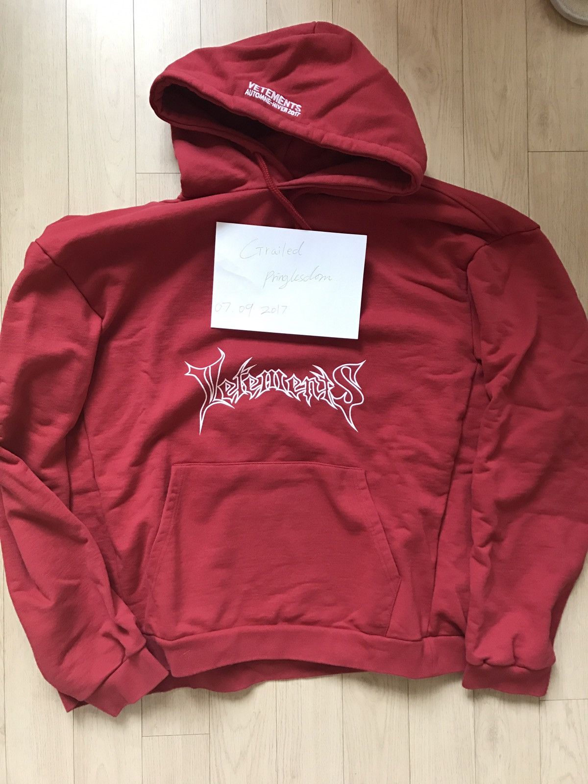 vetements 赤メタ　韓国限定 Vetements Vetements Seoul Korea Exclusive Metal Red Hoodie