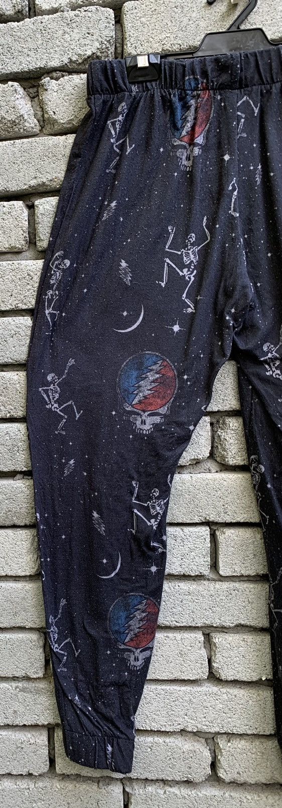 Grateful Dead Gratefull Dead Dancing Skull Full Print Copyright 2018 Size US 29 - 14 Thumbnail