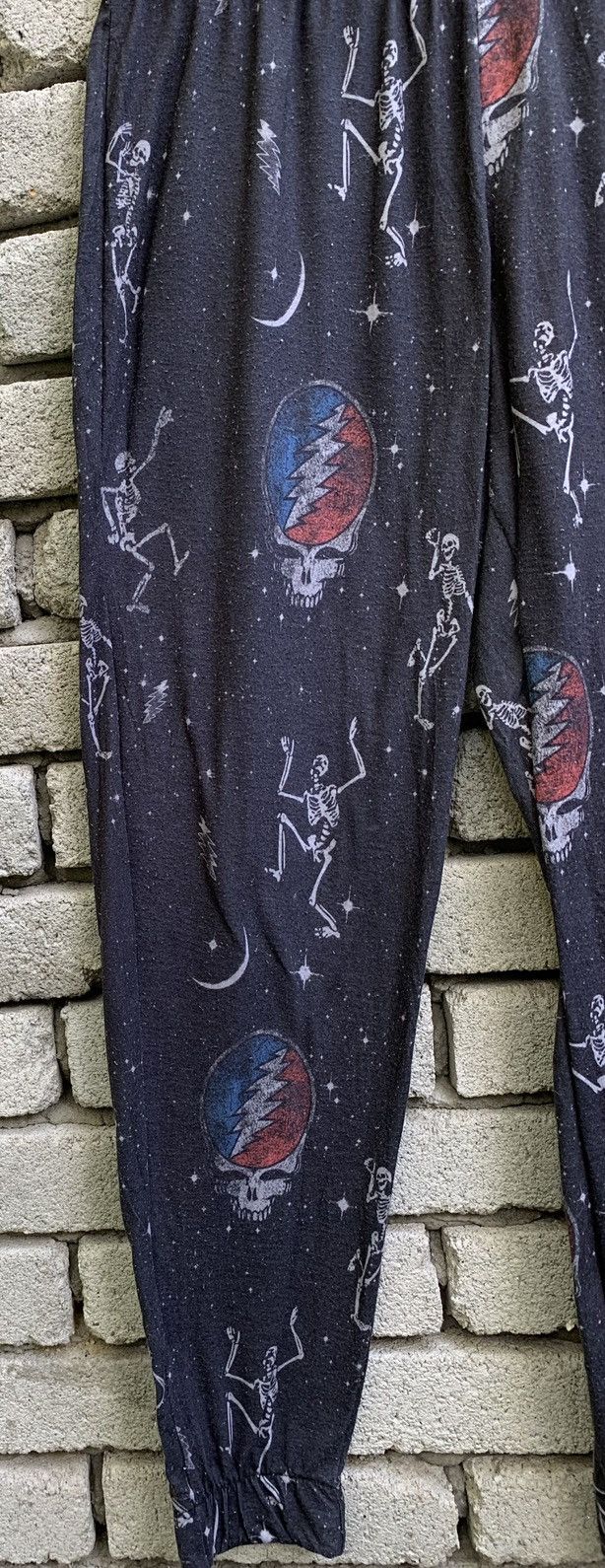 Grateful Dead Gratefull Dead Dancing Skull Full Print Copyright 2018 Size US 29 - 11 Thumbnail