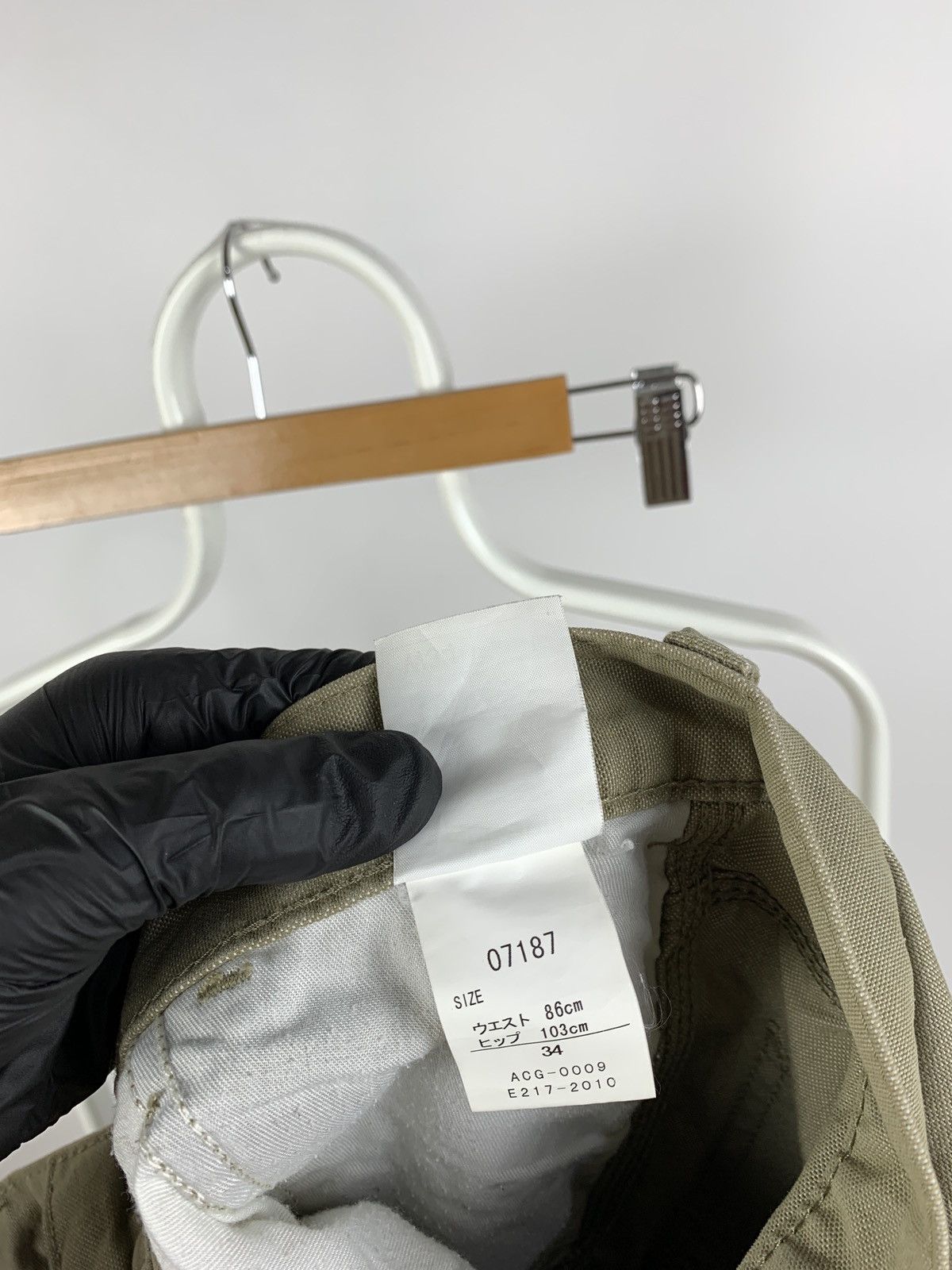 Carhartt Vintage Carhartt Single Knee Beige Cargo Shorts Size US 34 / EU 50 - 13 Thumbnail