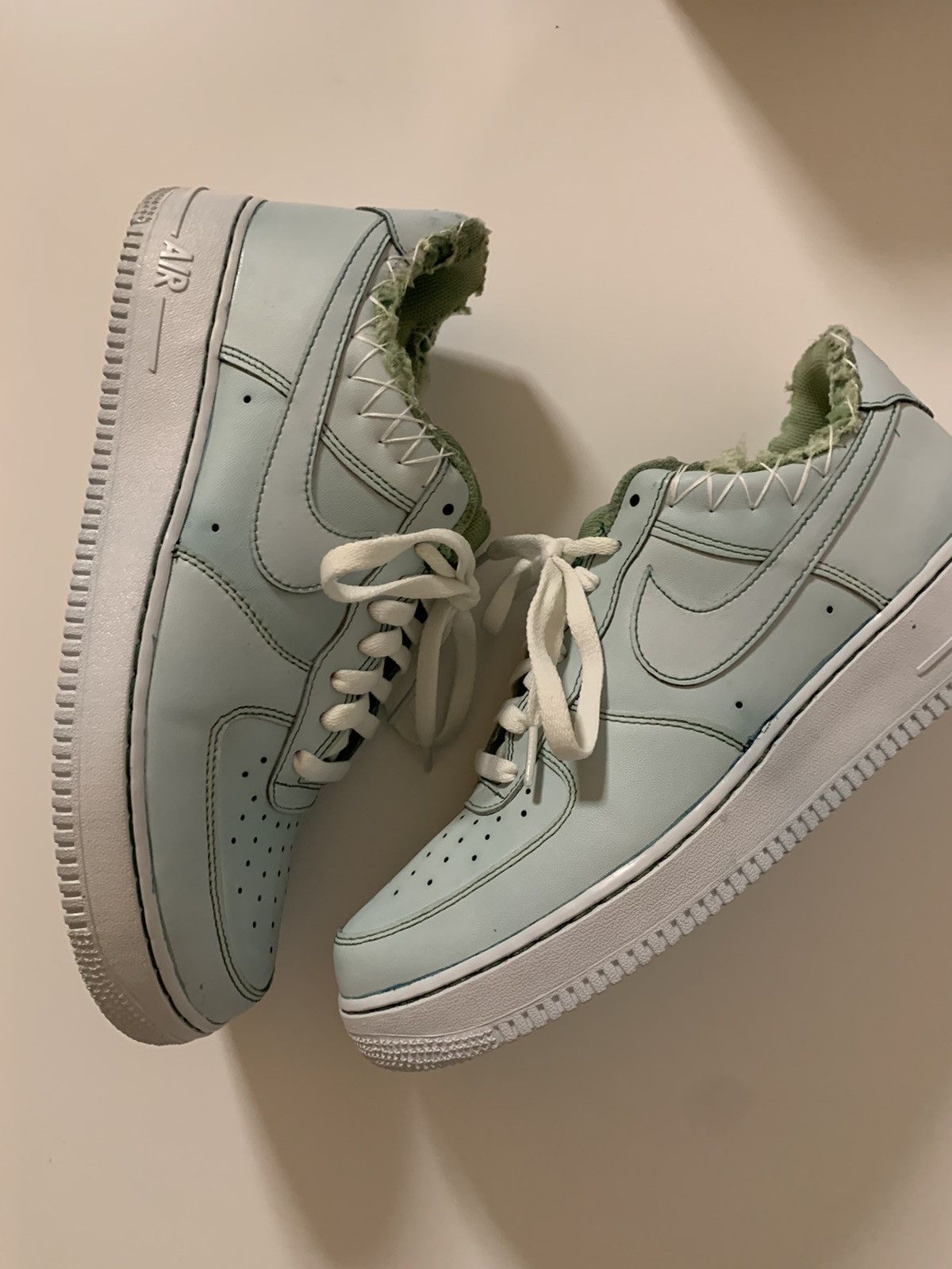 mint green nike air force 1