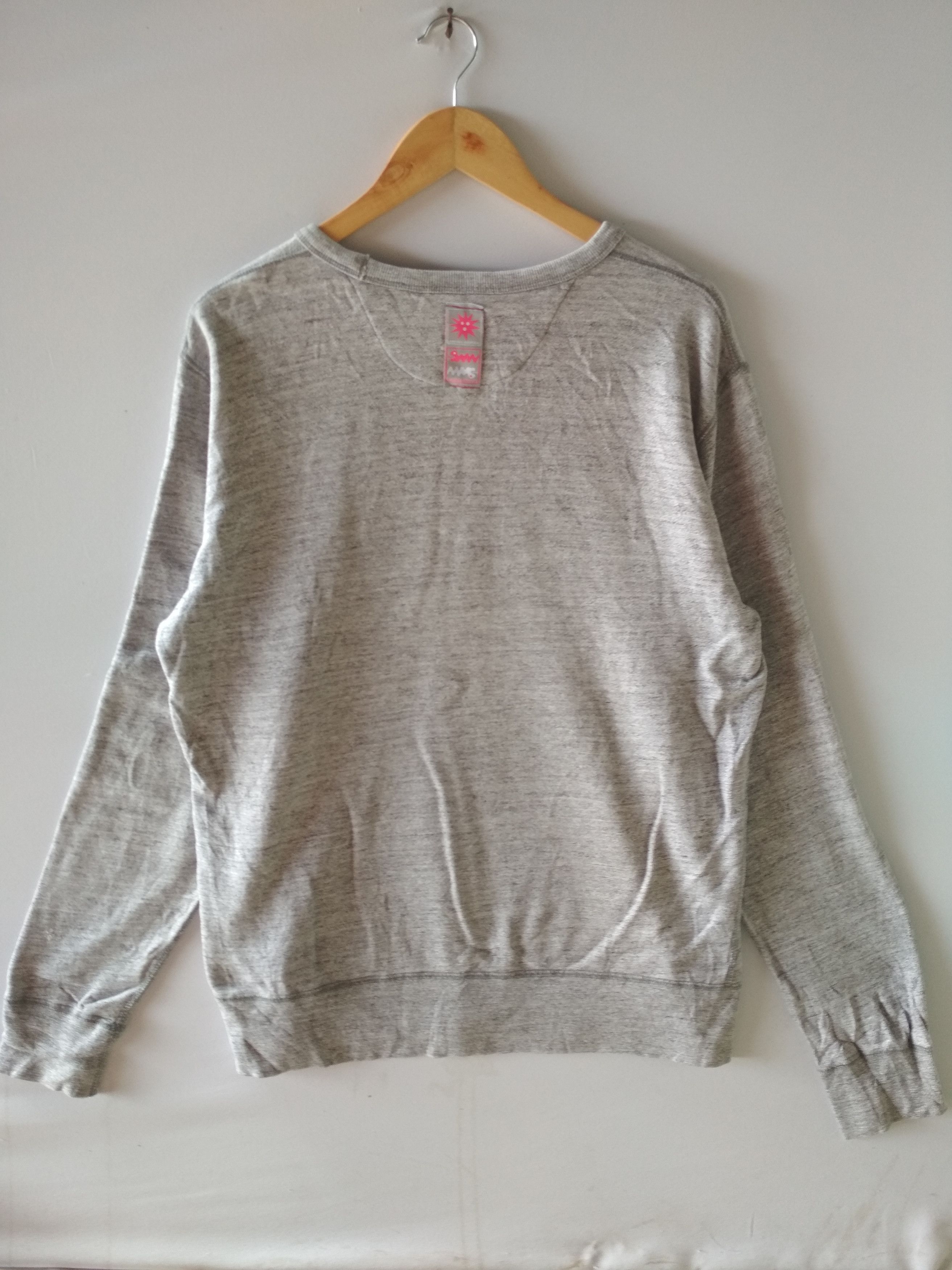 Japanese Brand KENTARO OKAWARA JAPANESE FAIRYTALE BY UNIQLO SWEATSHIRT Size US XL / EU 56 / 4 - 3 Thumbnail