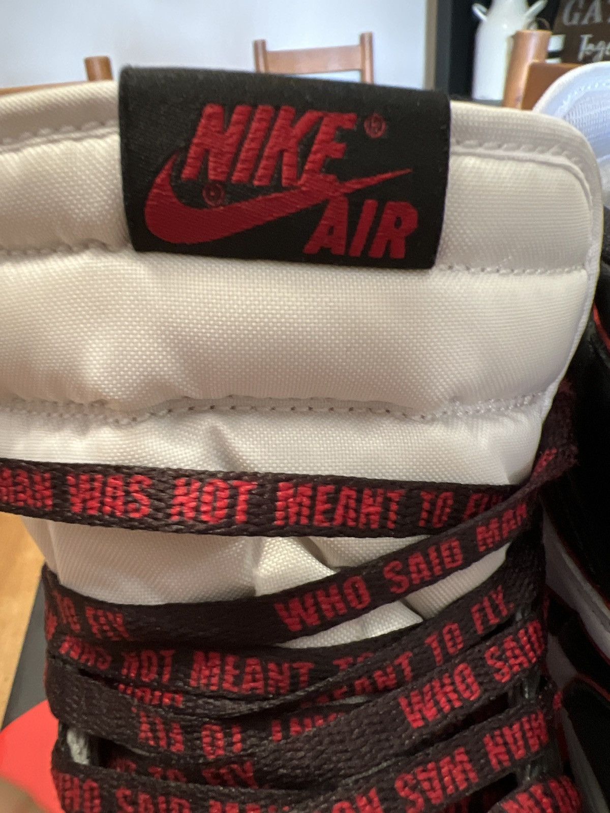 Jordan Brand Jordan 1 Retro High Bloodline 2019 Size US 10.5 / EU 43-44 - 12 Thumbnail