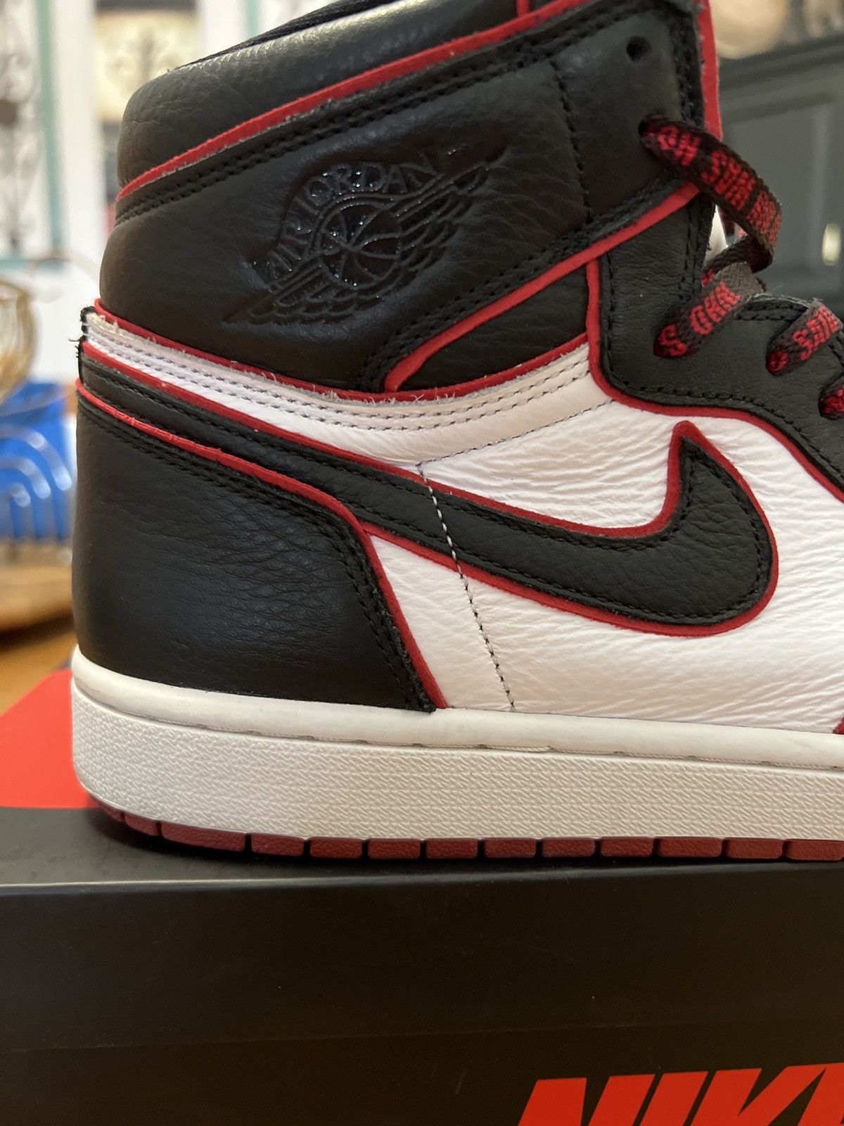 Jordan Brand Jordan 1 Retro High Bloodline 2019 Size US 10.5 / EU 43-44 - 20 Thumbnail