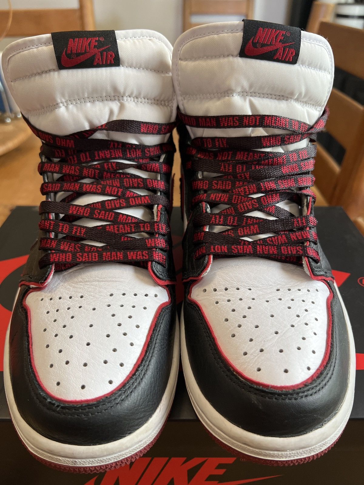 Jordan Brand Jordan 1 Retro High Bloodline 2019 Size US 10.5 / EU 43-44 - 8 Thumbnail