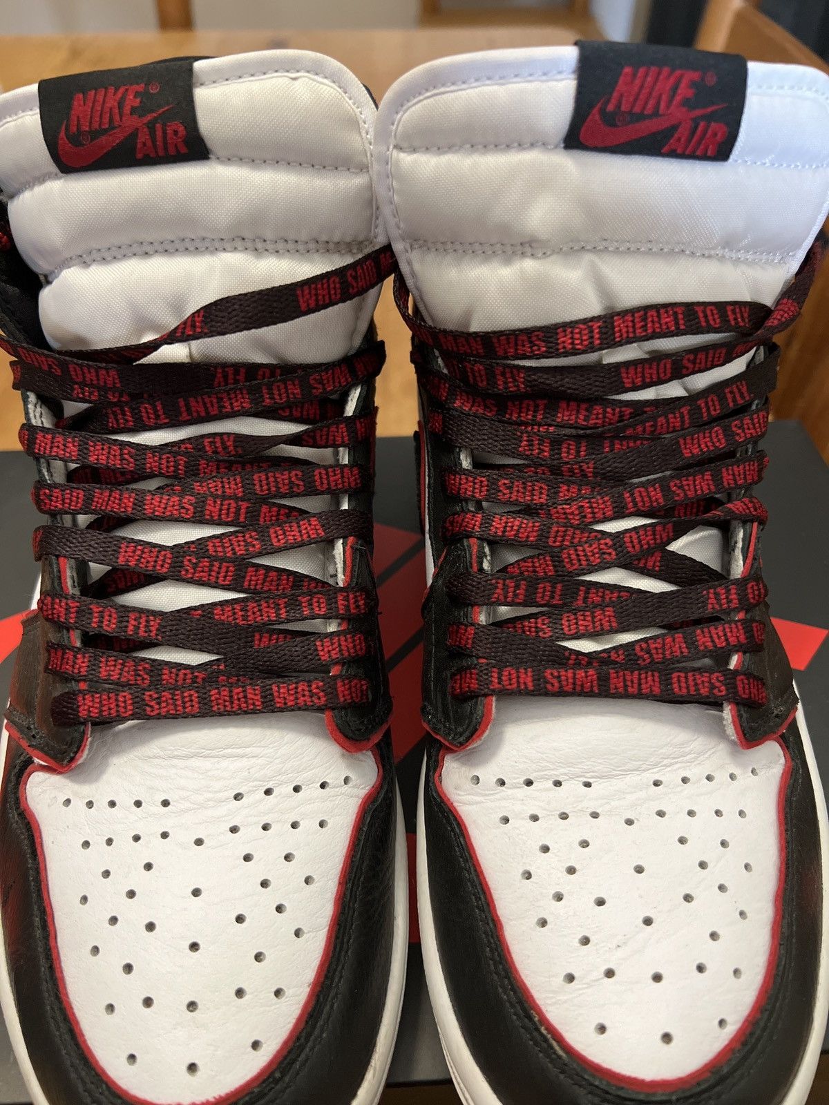 Jordan Brand Jordan 1 Retro High Bloodline 2019 Size US 10.5 / EU 43-44 - 22 Thumbnail