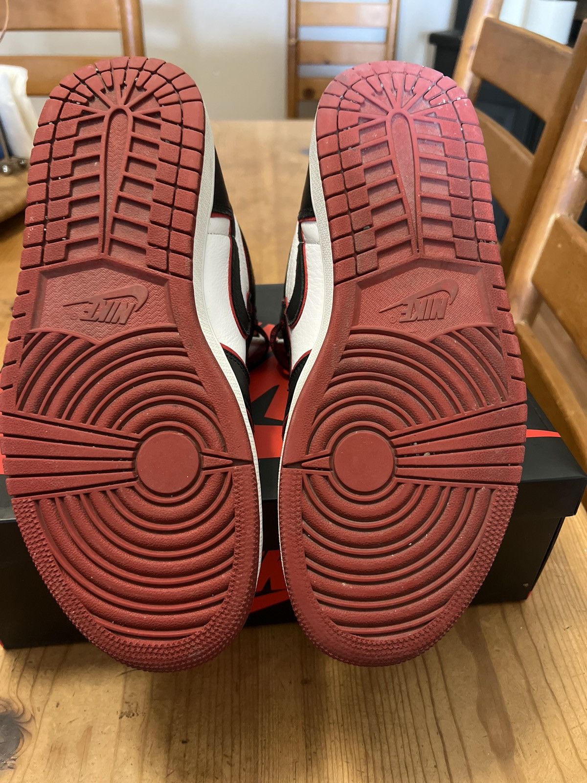 Jordan Brand Jordan 1 Retro High Bloodline 2019 Size US 10.5 / EU 43-44 - 10 Thumbnail