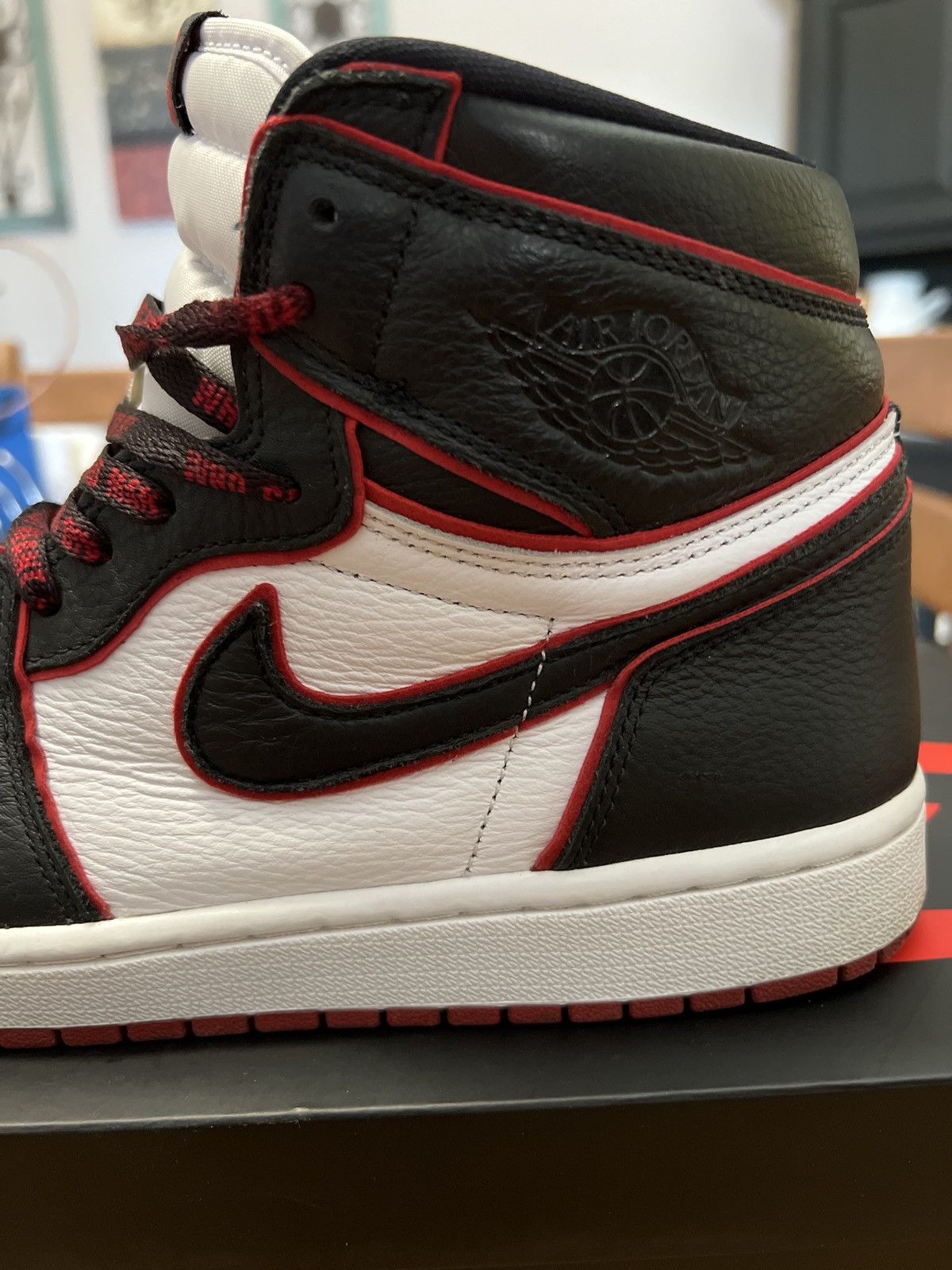 Jordan Brand Jordan 1 Retro High Bloodline 2019 Size US 10.5 / EU 43-44 - 21 Thumbnail