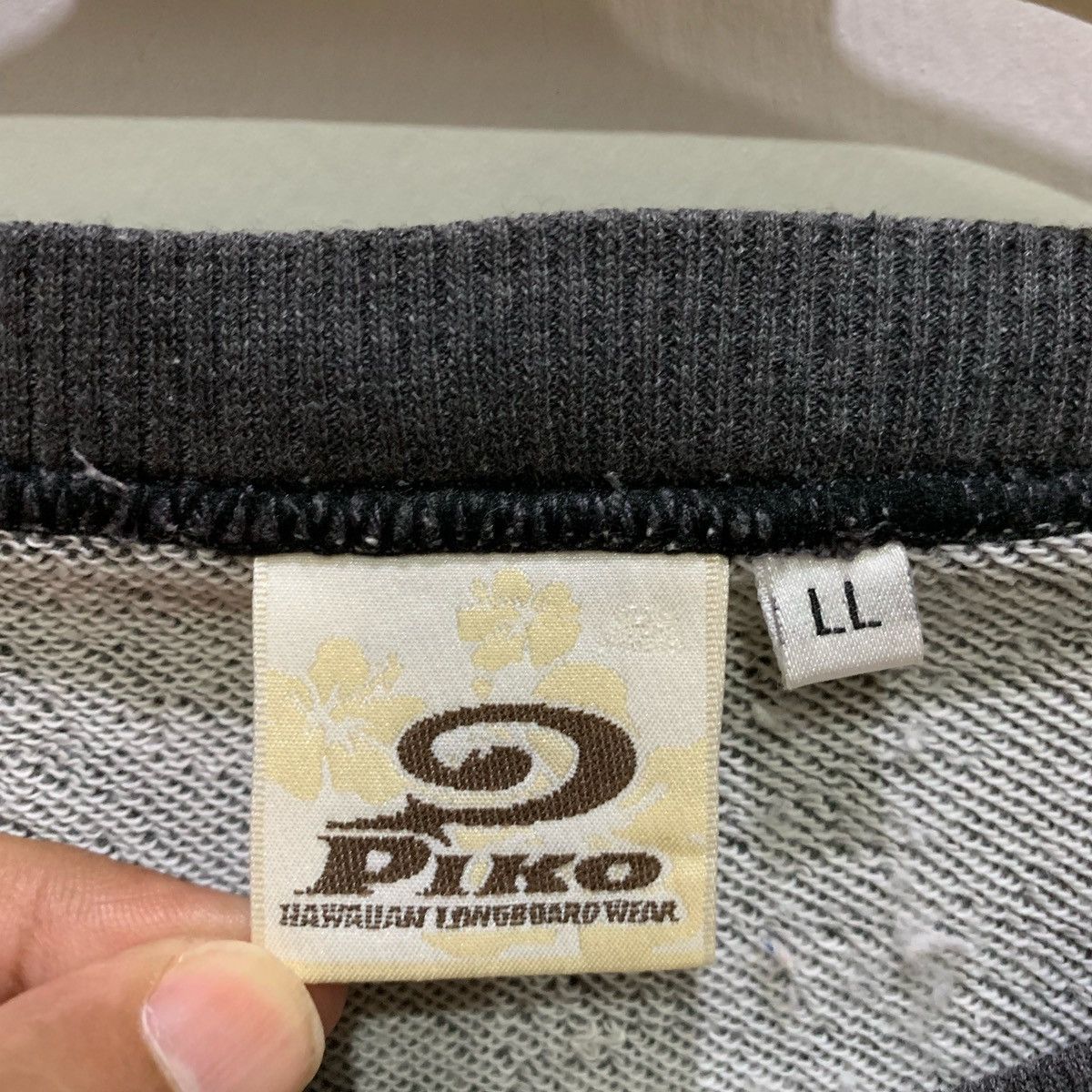 Japanese Brand × Vintage PIKO HAWAIIAN LONGBOARD WEAR Sweatshirts Size LL fits L Size US L / EU 52-54 / 3 - 4 Thumbnail